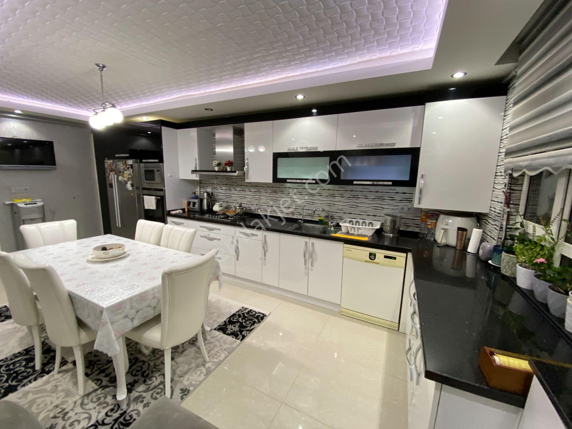 İçi Lüks Yapılı Çok Geniş Doğalgazlı Dubleks - Görsel 2