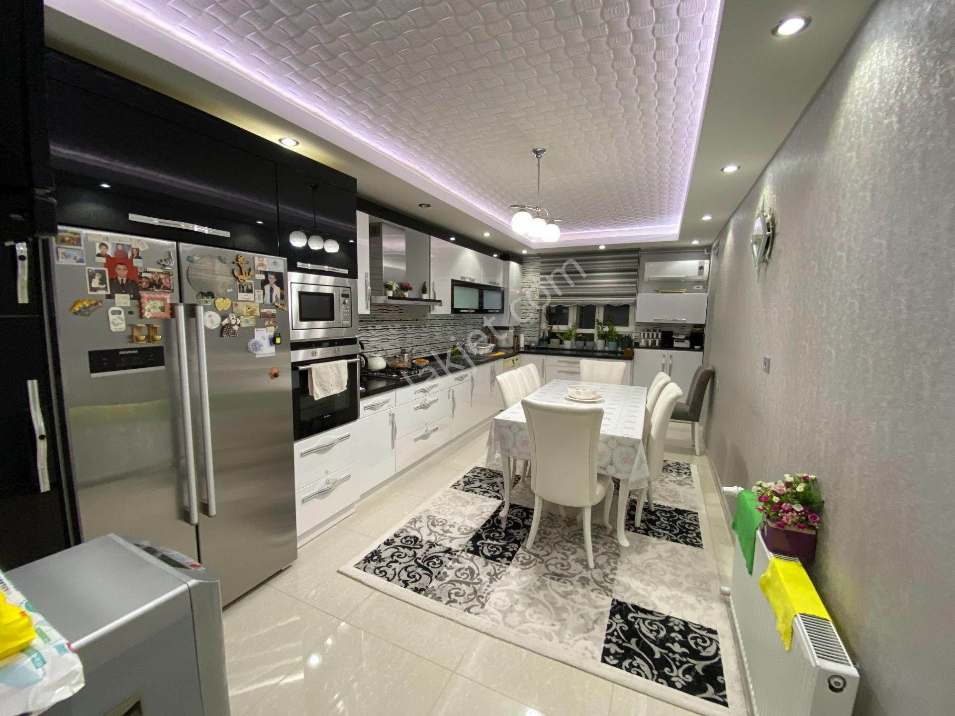 İçi Lüks Yapılı Çok Geniş Doğalgazlı Dubleks - Görsel 4