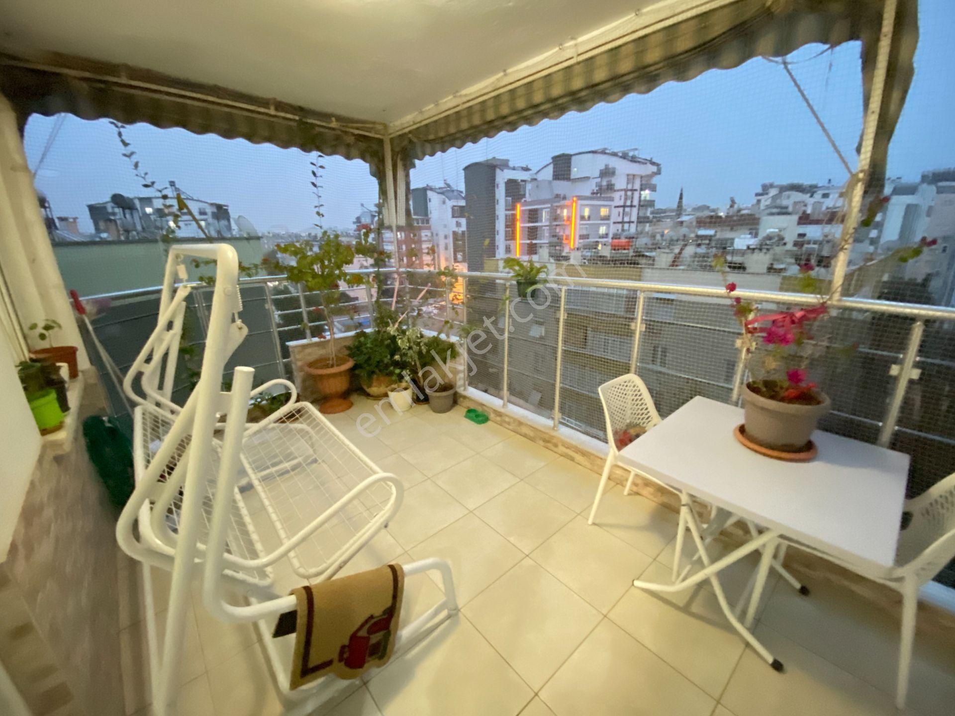 İçi Lüks Yapılı Çok Geniş Doğalgazlı Dubleks - Görsel 11