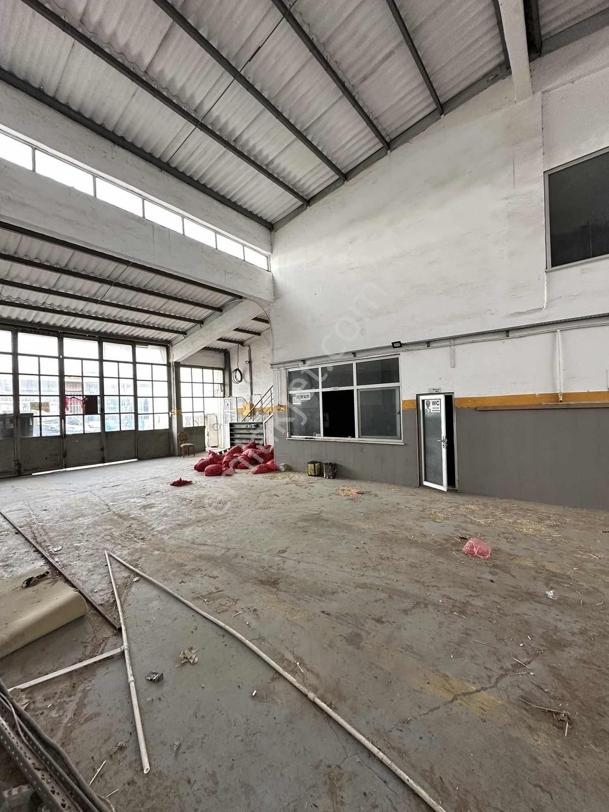 Karacabey Sanayi Sitesinde Kiralık Çift Cephe Dükkan 400m2 - Görsel 13