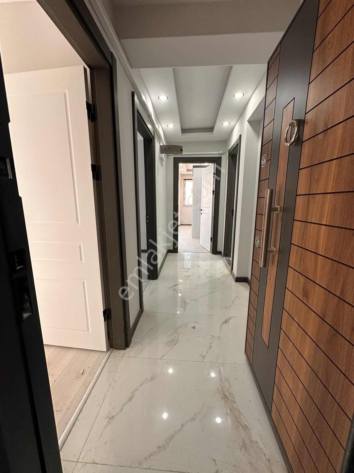 Merkez Gayrimenkulden Kiralık 2+1 - Görsel 10