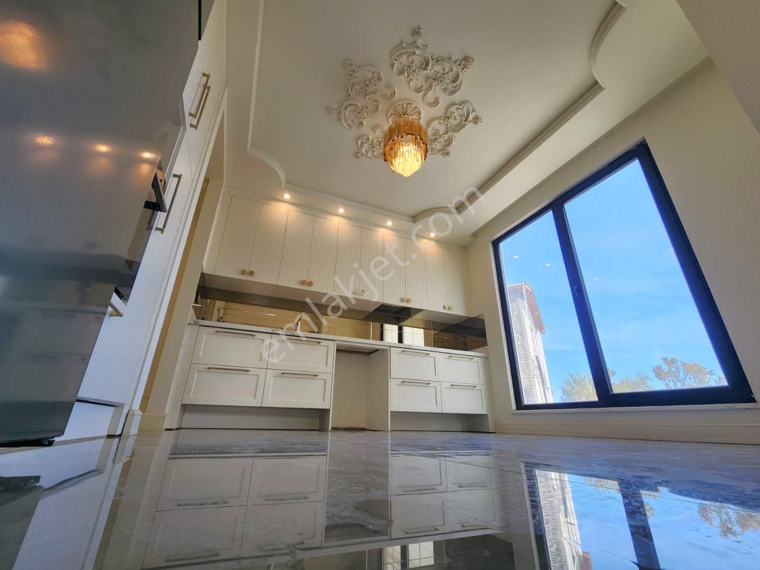 💥güre'de Denize Sıfır Muhteşem Mimarisi İle Göz Alıcı Havuzlu Site İçi 4+1 Ultra Lüks Satılık Villa