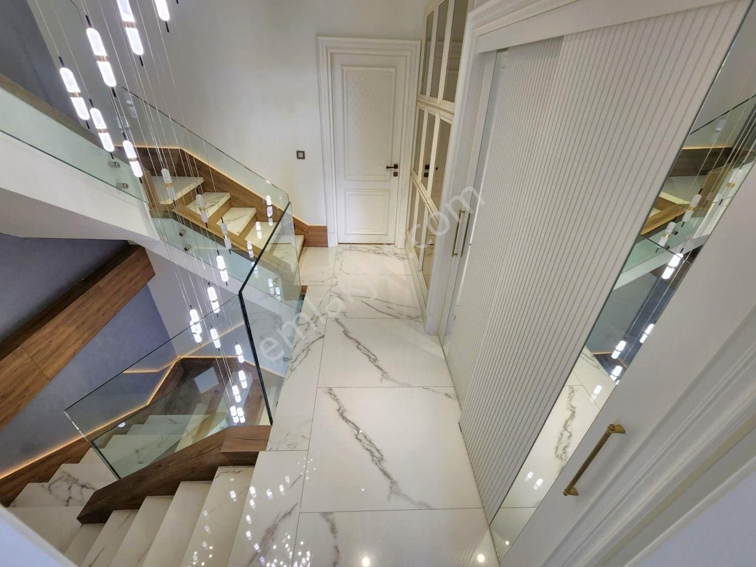 💥güre'de Denize Sıfır Muhteşem Mimarisi İle Göz Alıcı Havuzlu Site İçi 4+1 Ultra Lüks Satılık Villa - Görsel 28