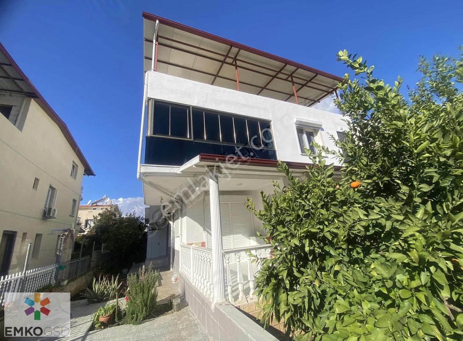 Gümüldür Deniz Tarafında Acil Satılık Yazlık (emko)