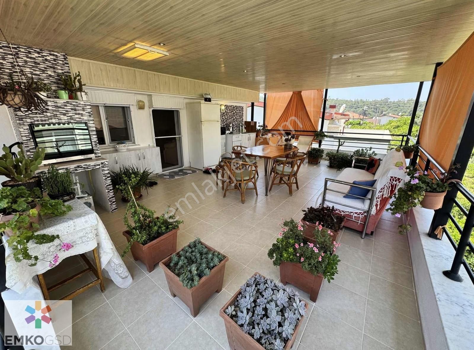 Emkogsd'den Keyifli Geniş Dubleks Denize Yürüme Mesafesinde - Görsel 9