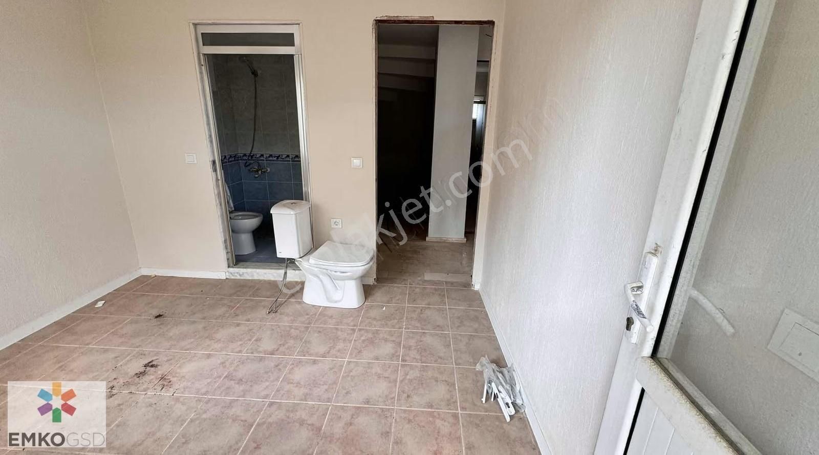 Gümüldür'de Denize 50m Satılık Fırsat Villa(yetkili Emko) - Görsel 17