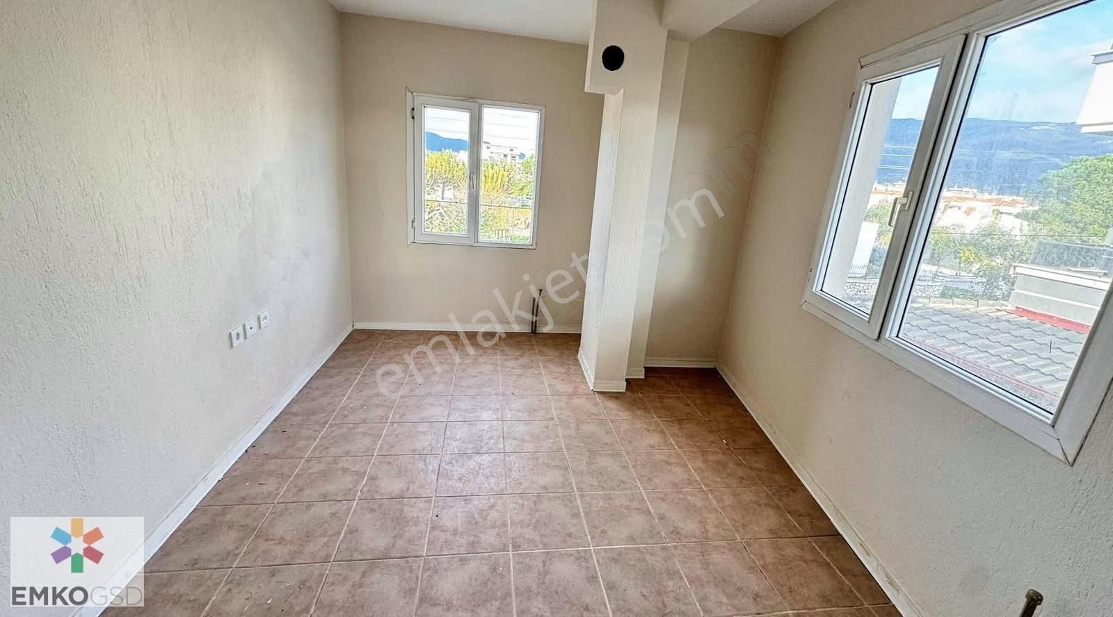 Gümüldür'de Denize 50m Satılık Fırsat Villa(yetkili Emko) - Görsel 26