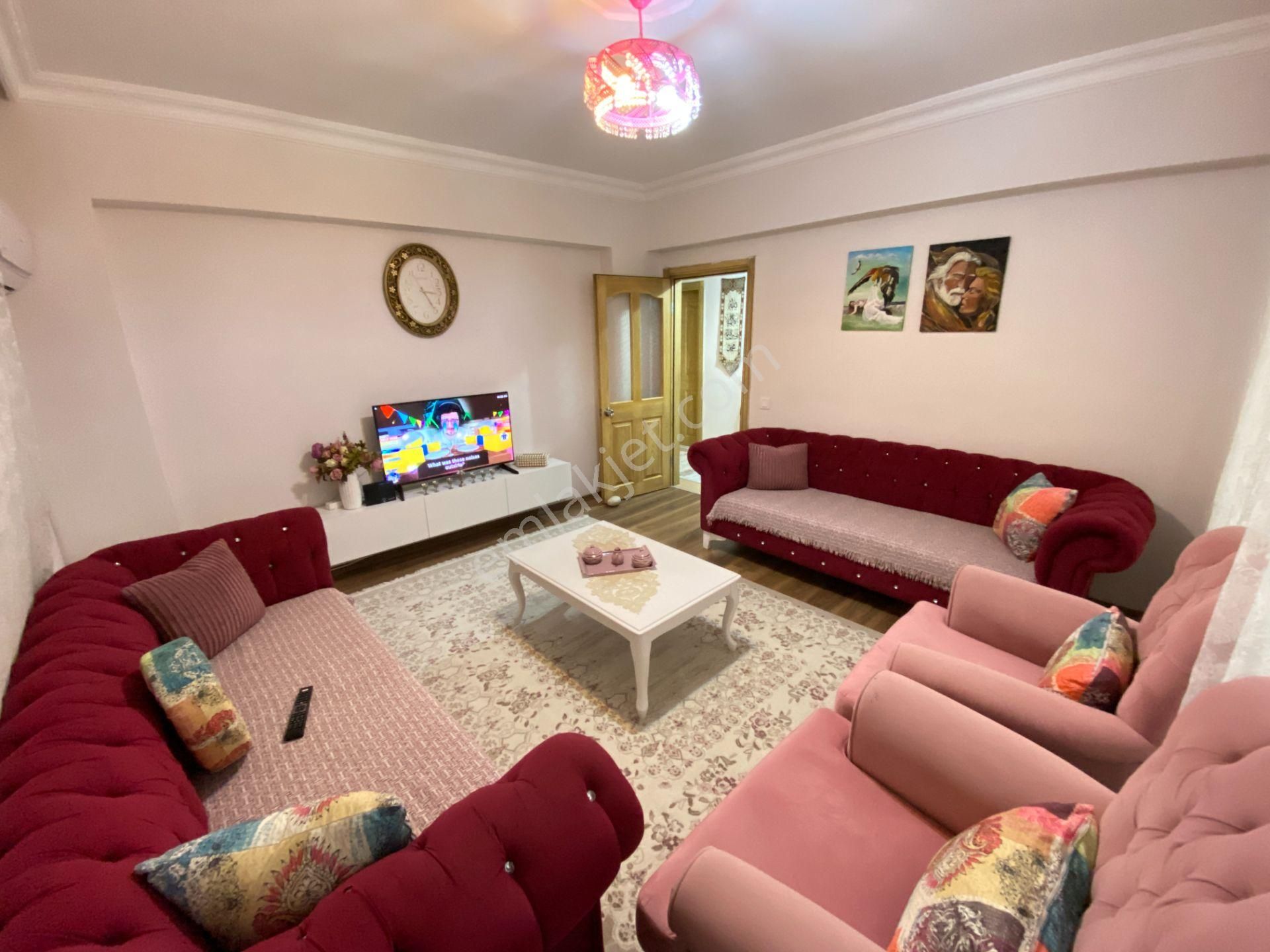 Arakat Masrafsız Doğalgaz Kapıda 2+1