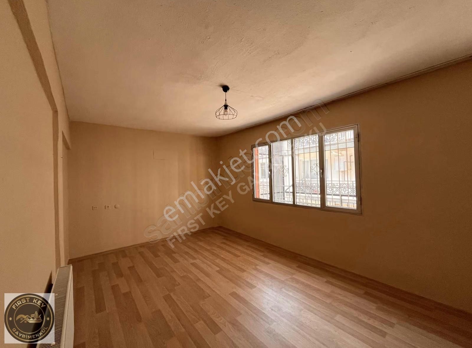 Rafetpaşa Mah. Doğalgazlı Kiralık 2+1