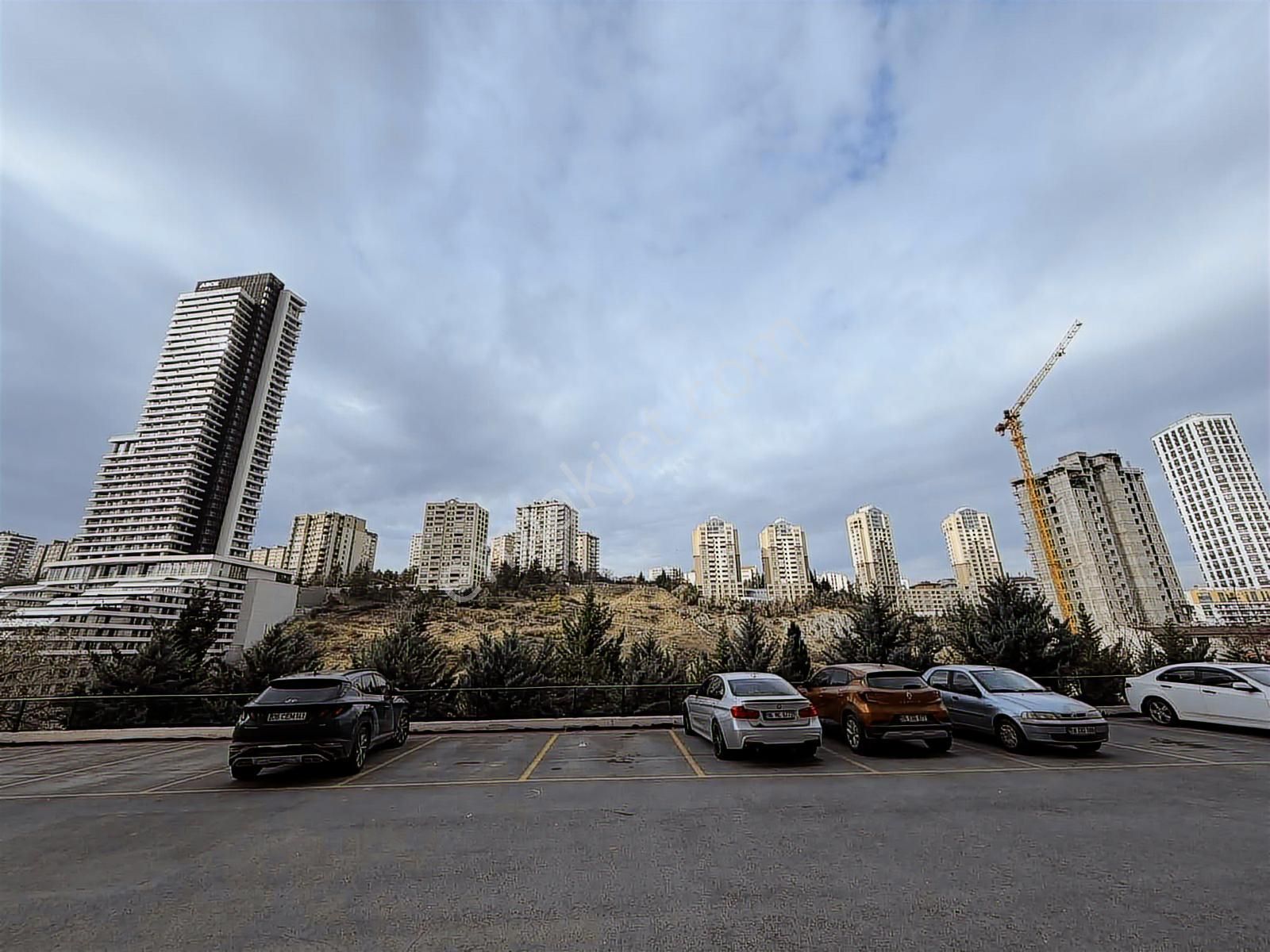 Kırkkonaklar'da Boş Site İçinde 8 Katta Manzaralı 4+1 Satılık - Görsel 12