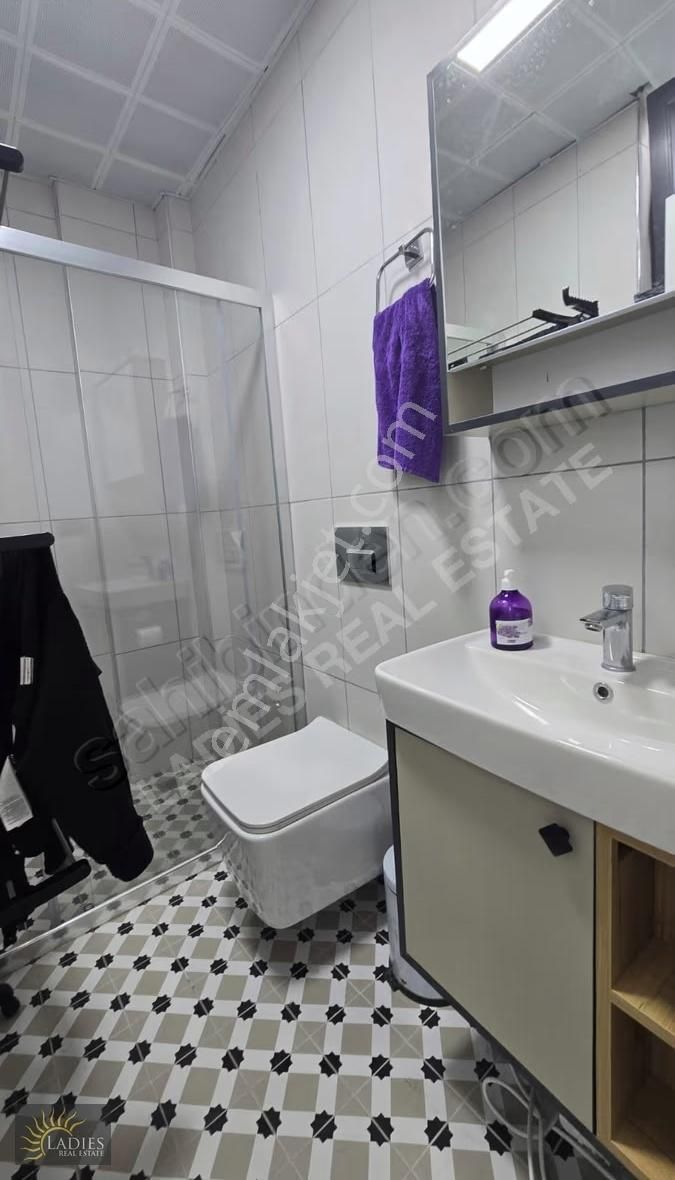 Ladies Emlaktan Karaçalıda Havuzlu 2+1 Satılık Villa - Görsel 8
