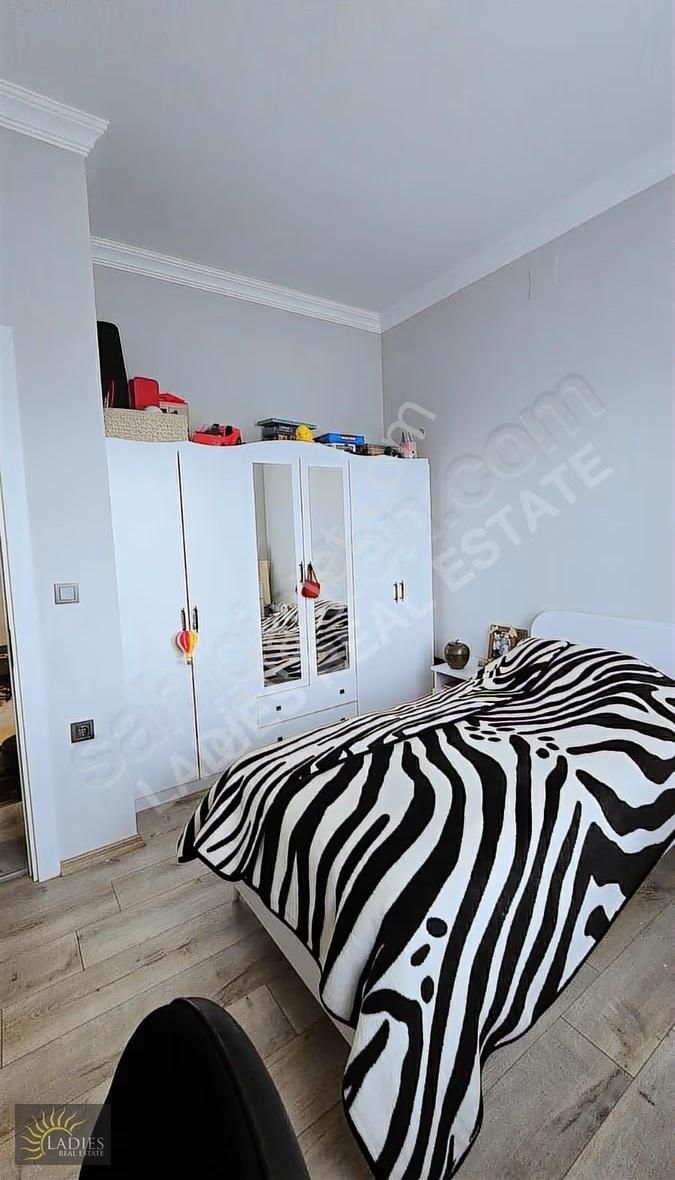 Ladies Emlaktan Karaçalıda Havuzlu 2+1 Satılık Villa - Görsel 24