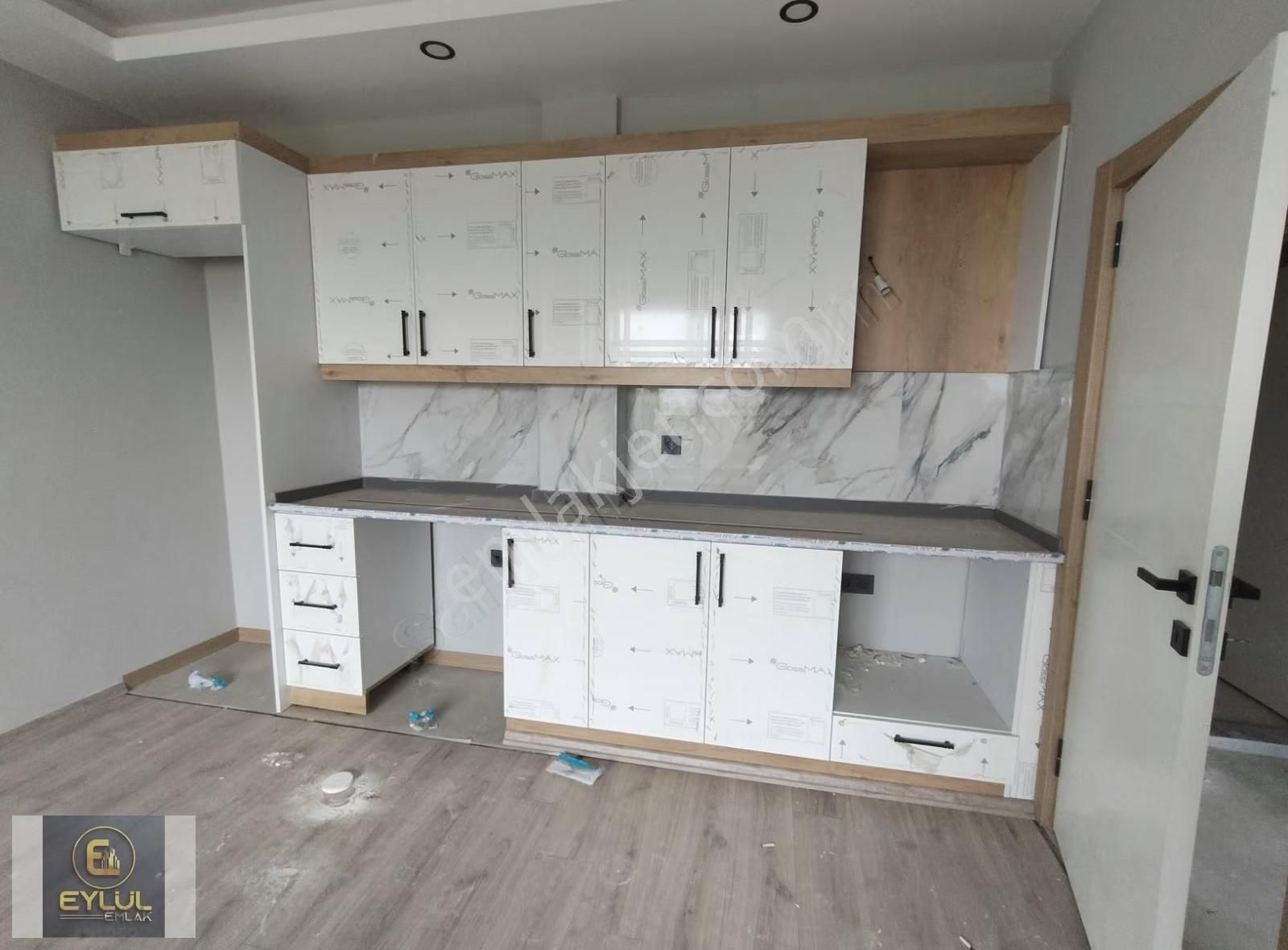 Balıkesir Burhaniye Bahçelievler 1+1 Satılık Daire