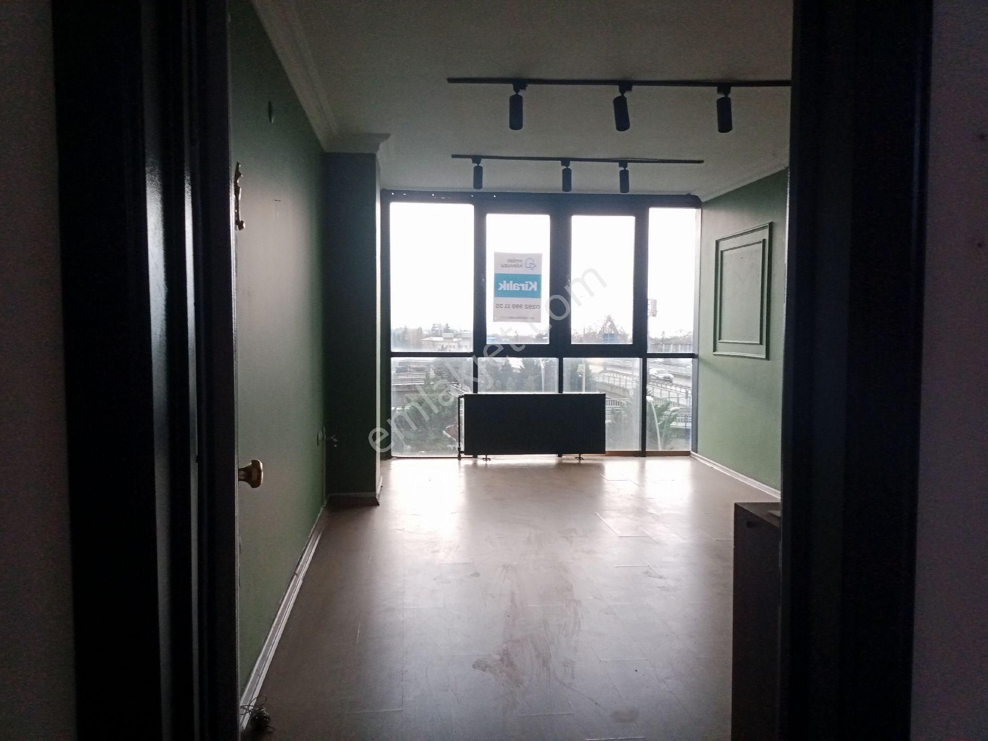 İzmit Merkezde İstanbul Yolu Cepheli Kiralık Ofis / Büro - Görsel 6