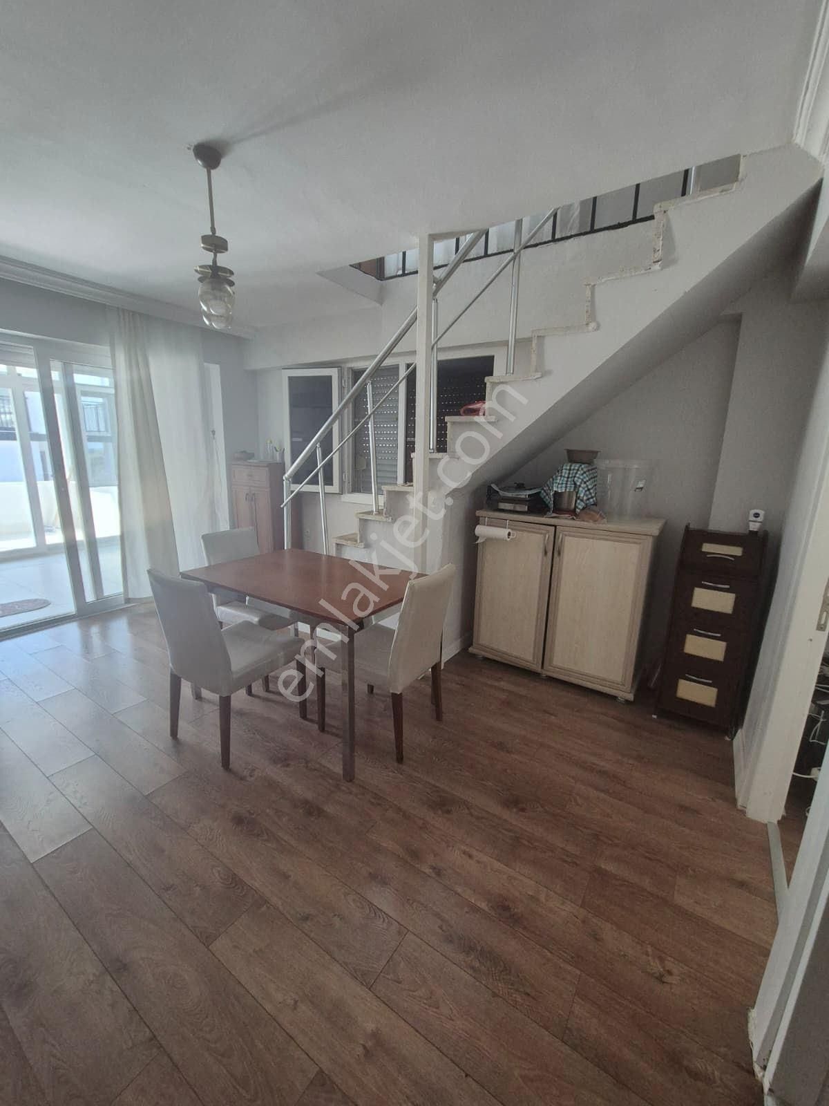 Masrafsız Havuzlu 3+1 Sitede Villa - Görsel 24