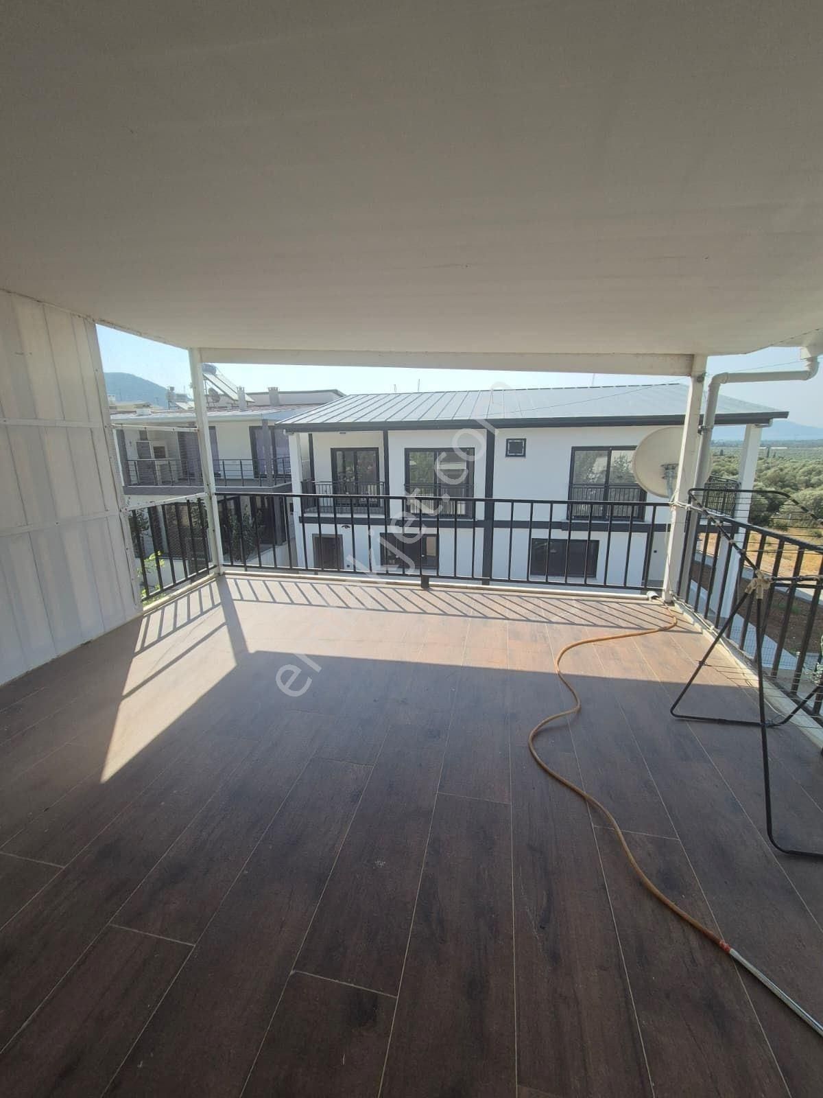 Masrafsız Havuzlu 3+1 Sitede Villa - Görsel 14