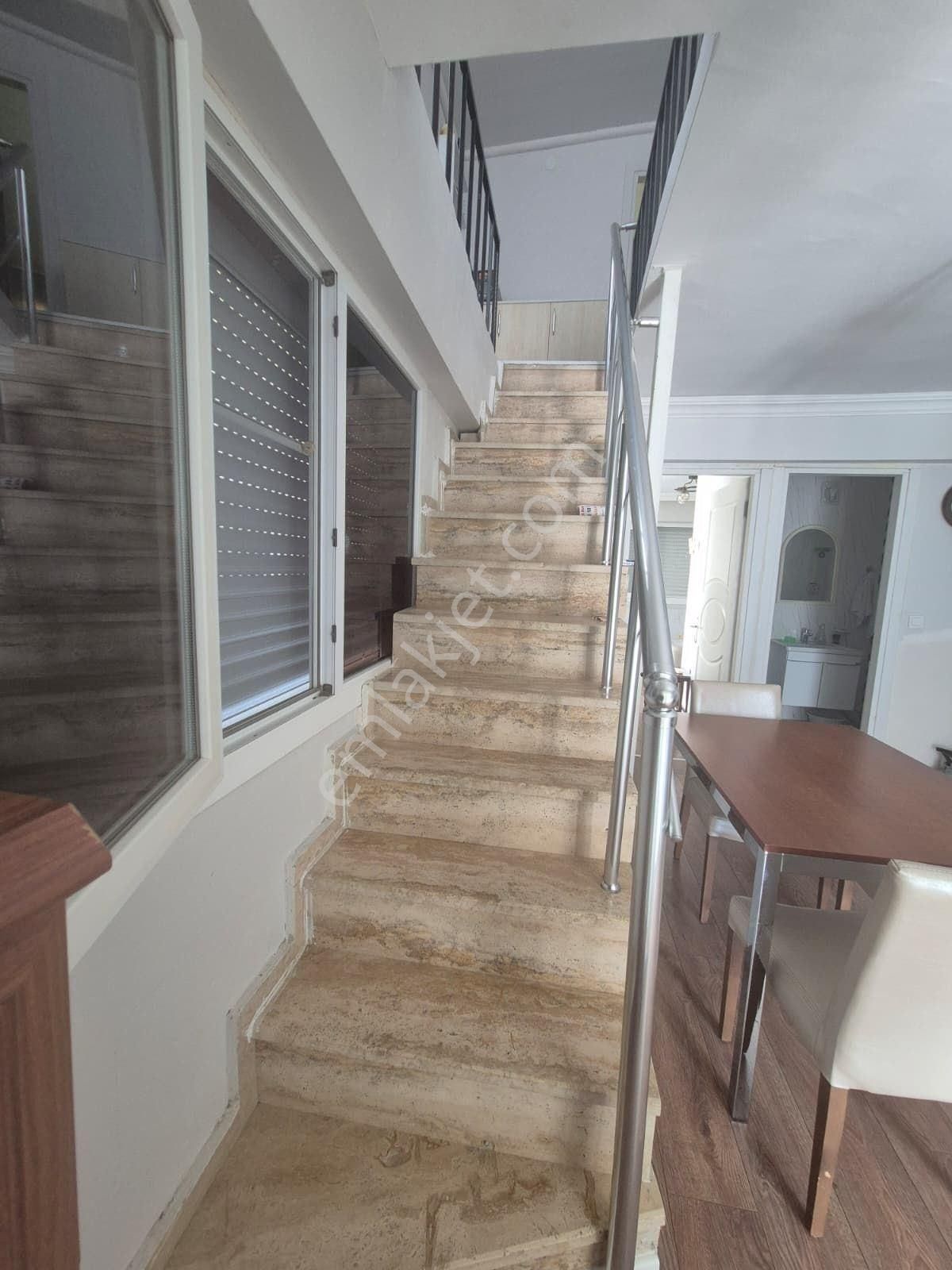 Masrafsız Havuzlu 3+1 Sitede Villa - Görsel 25