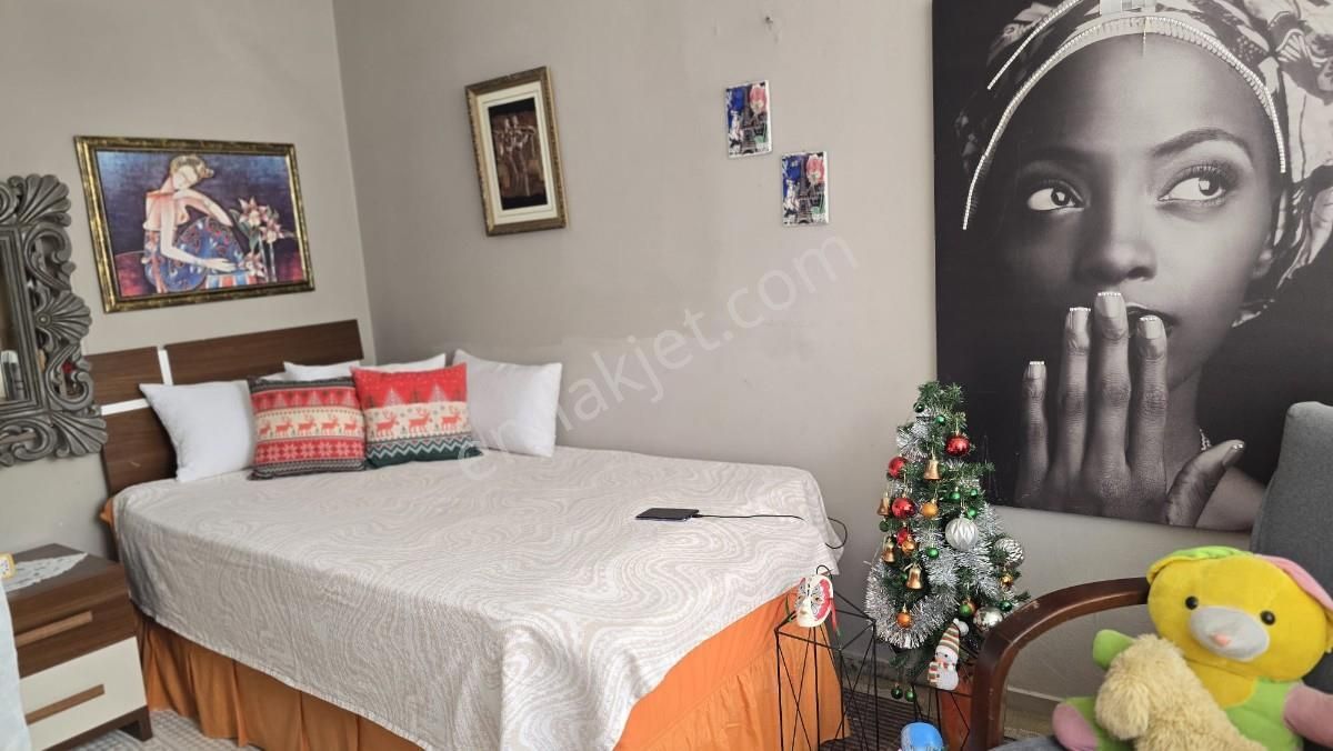 İzmir, Karşıyaka, Bostanlı Merkezinde 3+1 Satılık Daire - Görsel 12