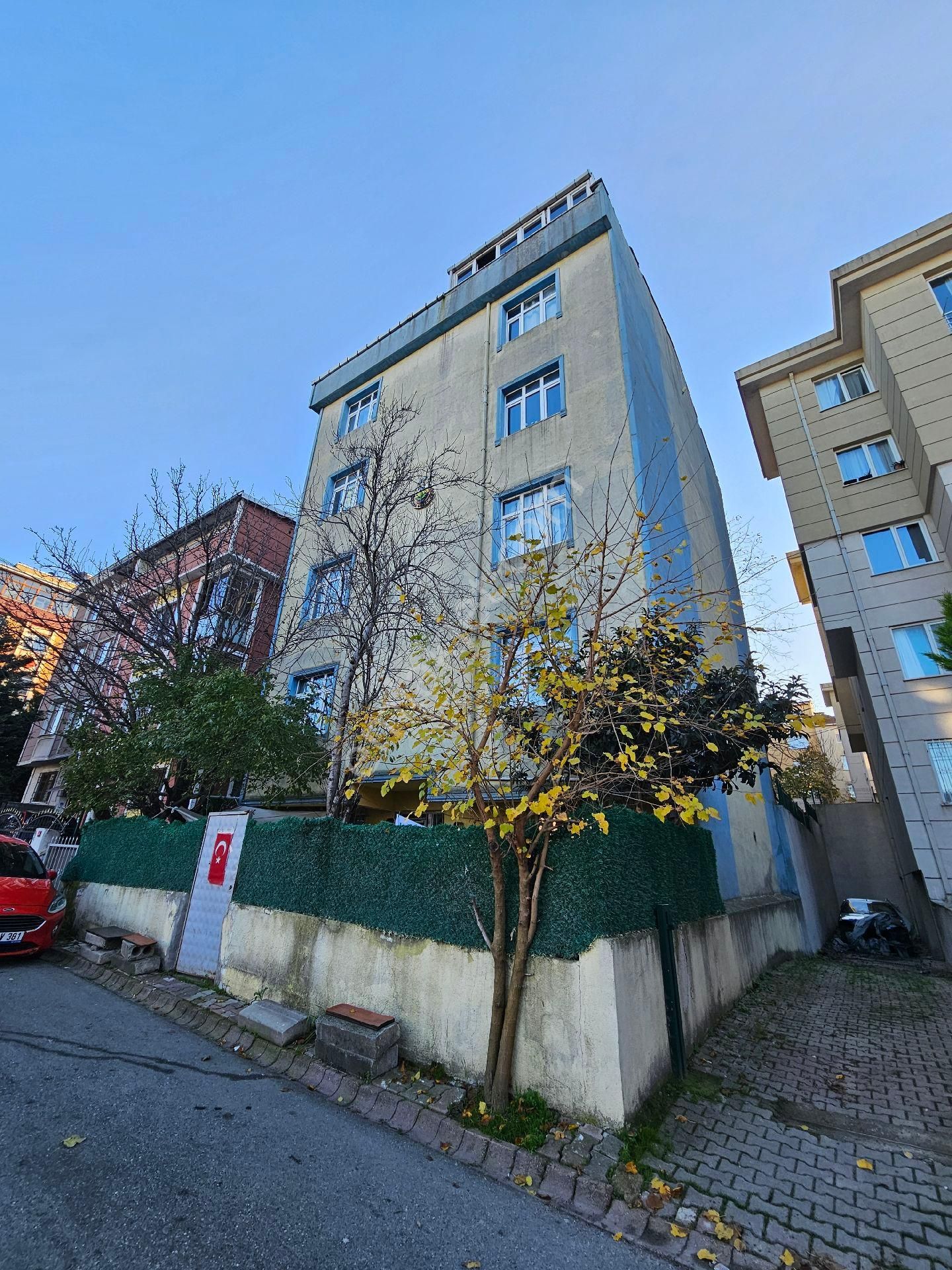 Alemdağ Cad Ve Altınşehir Metrosuna 150mt Mesafede Harika Konumda Arakat 2+1 - Görsel 26