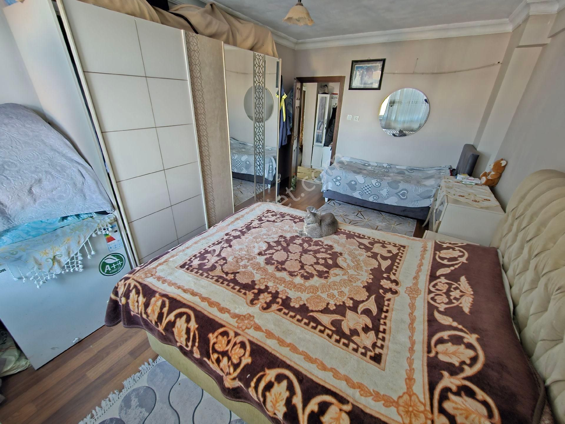 Alemdağ Cad Ve Altınşehir Metrosuna 150mt Mesafede Harika Konumda Arakat 2+1 - Görsel 8