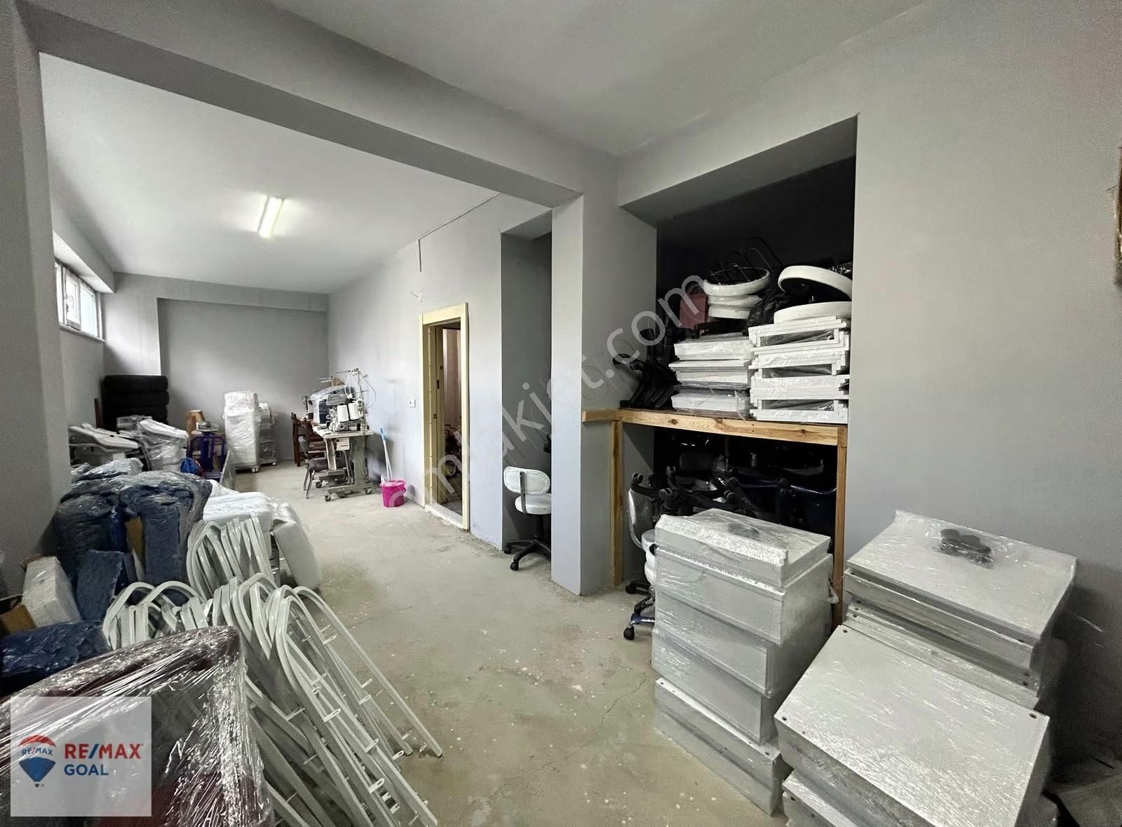 Yakacık Yeni Mah'de Asma Katlı Depolu Geniş Ön Kullanımlı Dükkan - Görsel 3