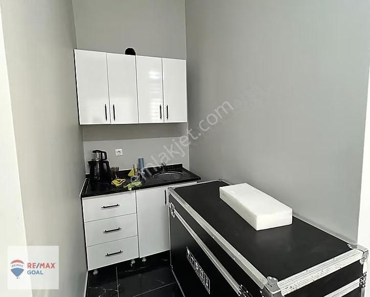 Yakacık Yeni Mah'de Asma Katlı Depolu Geniş Ön Kullanımlı Dükkan - Görsel 4