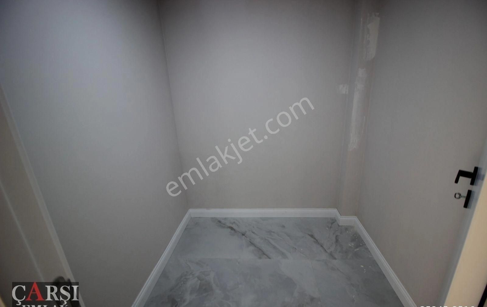 Çarşı"dan Köşe Parsel Bahçe Teras Kullanımlı Şık 3 Cepheli - Görsel 28