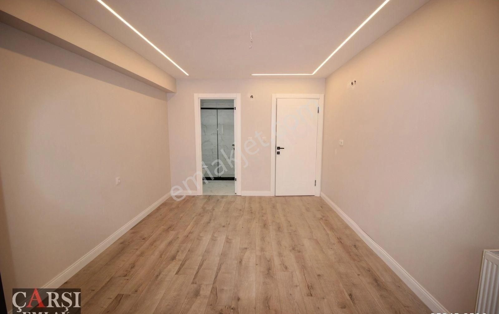 Çarşı"dan Köşe Parsel Bahçe Teras Kullanımlı Şık 3 Cepheli - Görsel 26