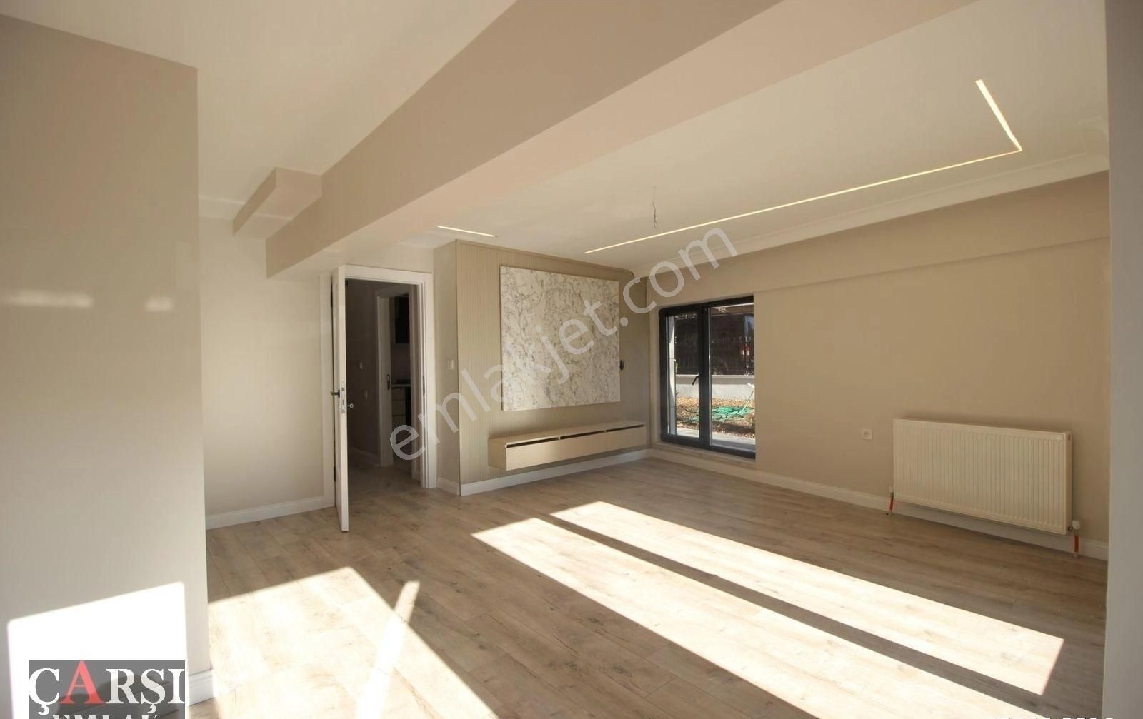 Çarşı"dan Köşe Parsel Bahçe Teras Kullanımlı Şık 3 Cepheli - Görsel 12