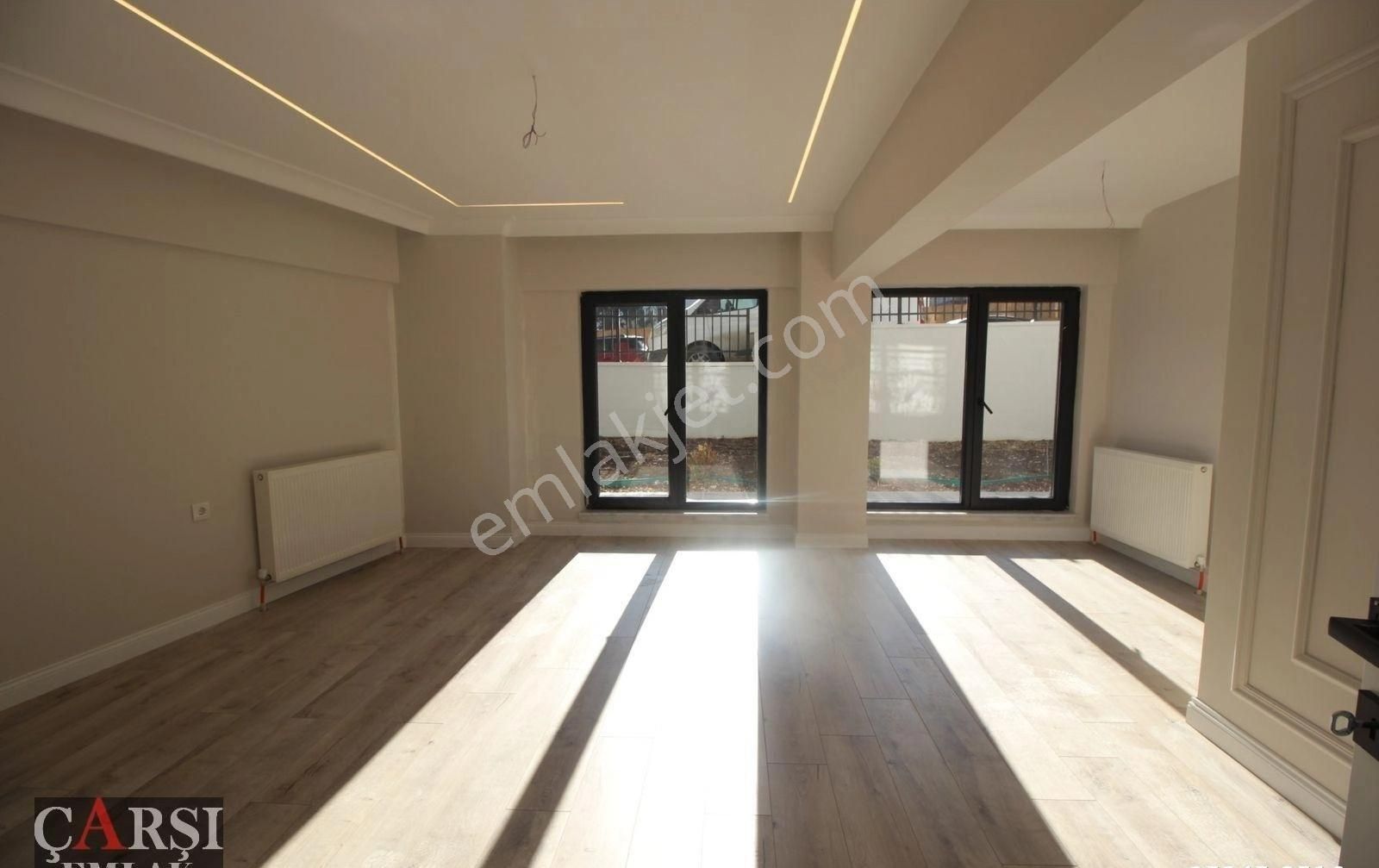 Çarşı"dan Köşe Parsel Bahçe Teras Kullanımlı Şık 3 Cepheli - Görsel 14