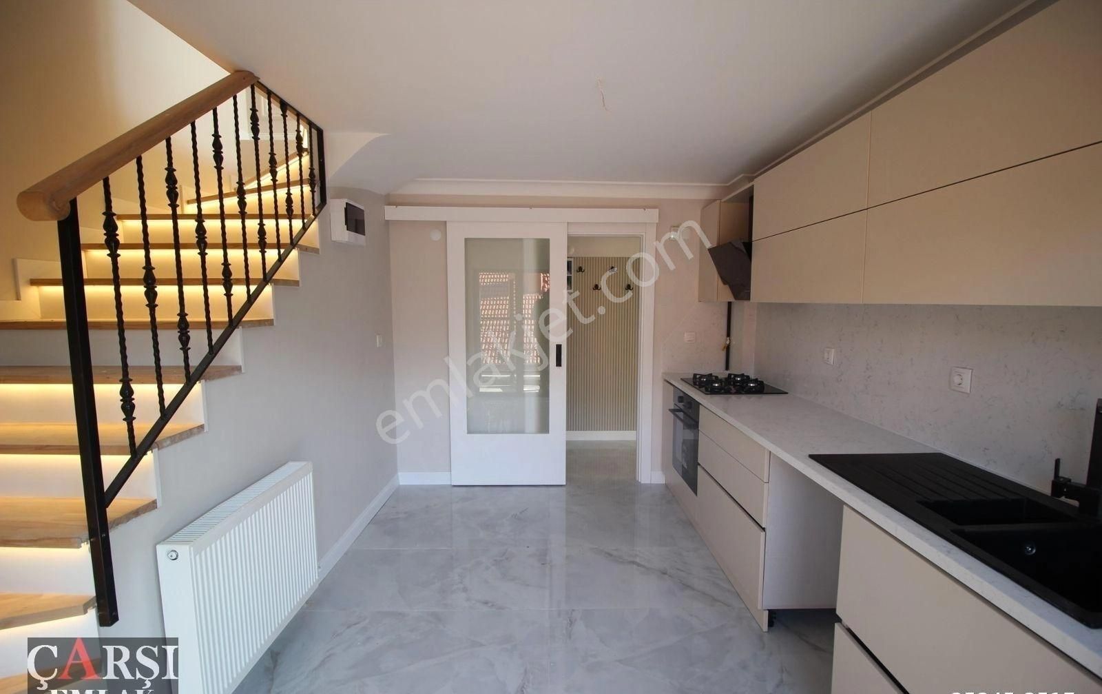 Çarşı"dan Sıfır Binada Ön Cephede Balkonlu Ve Teraslı Dubleks - Görsel 4