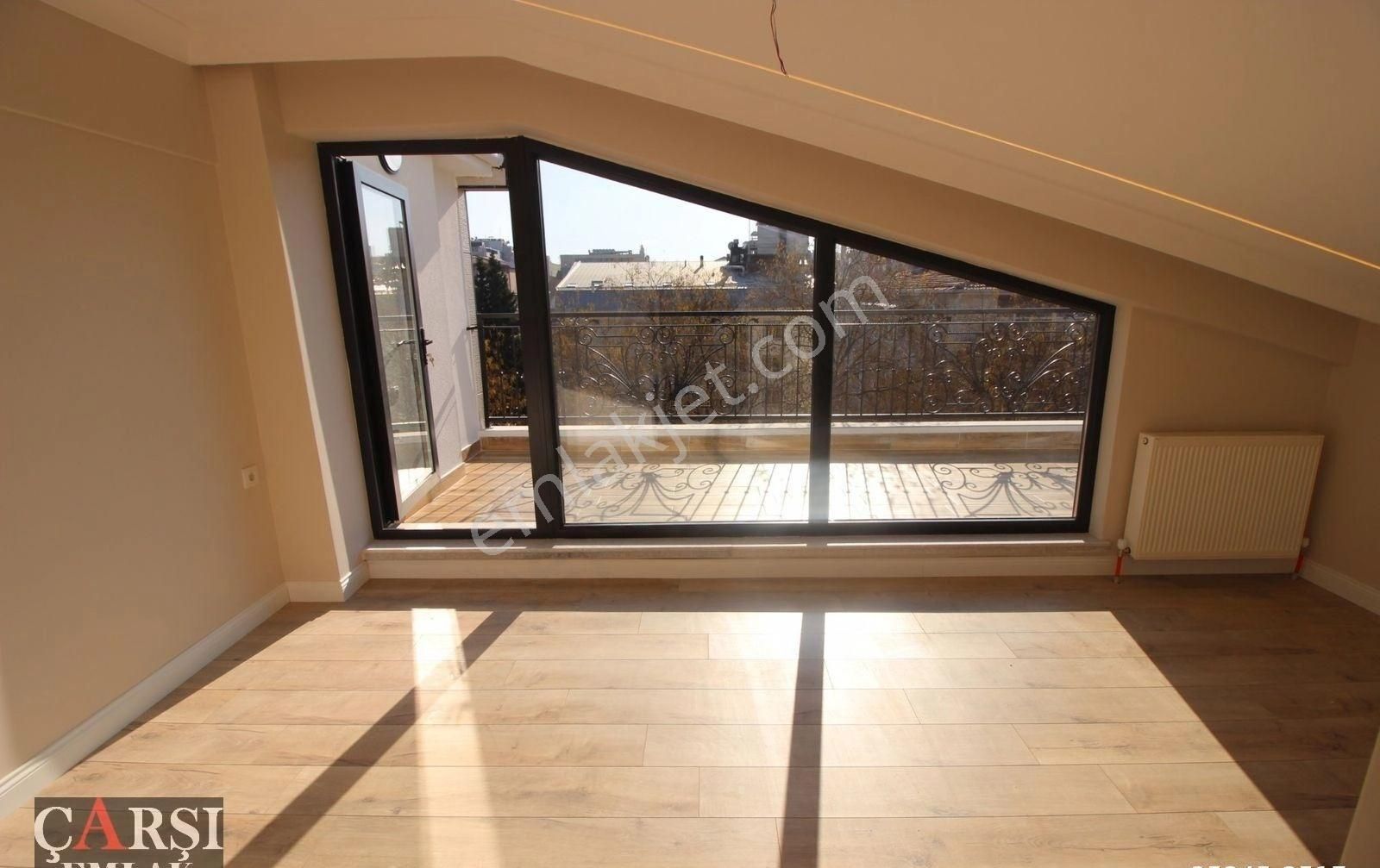 Çarşı"dan Sıfır Binada Ön Cephede Balkonlu Ve Teraslı Dubleks - Görsel 2