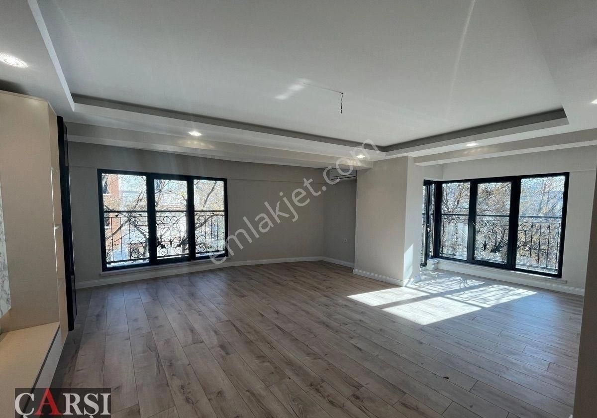 Çarşı”dan Köşe Parselde Manzaralı Dubleks Teras