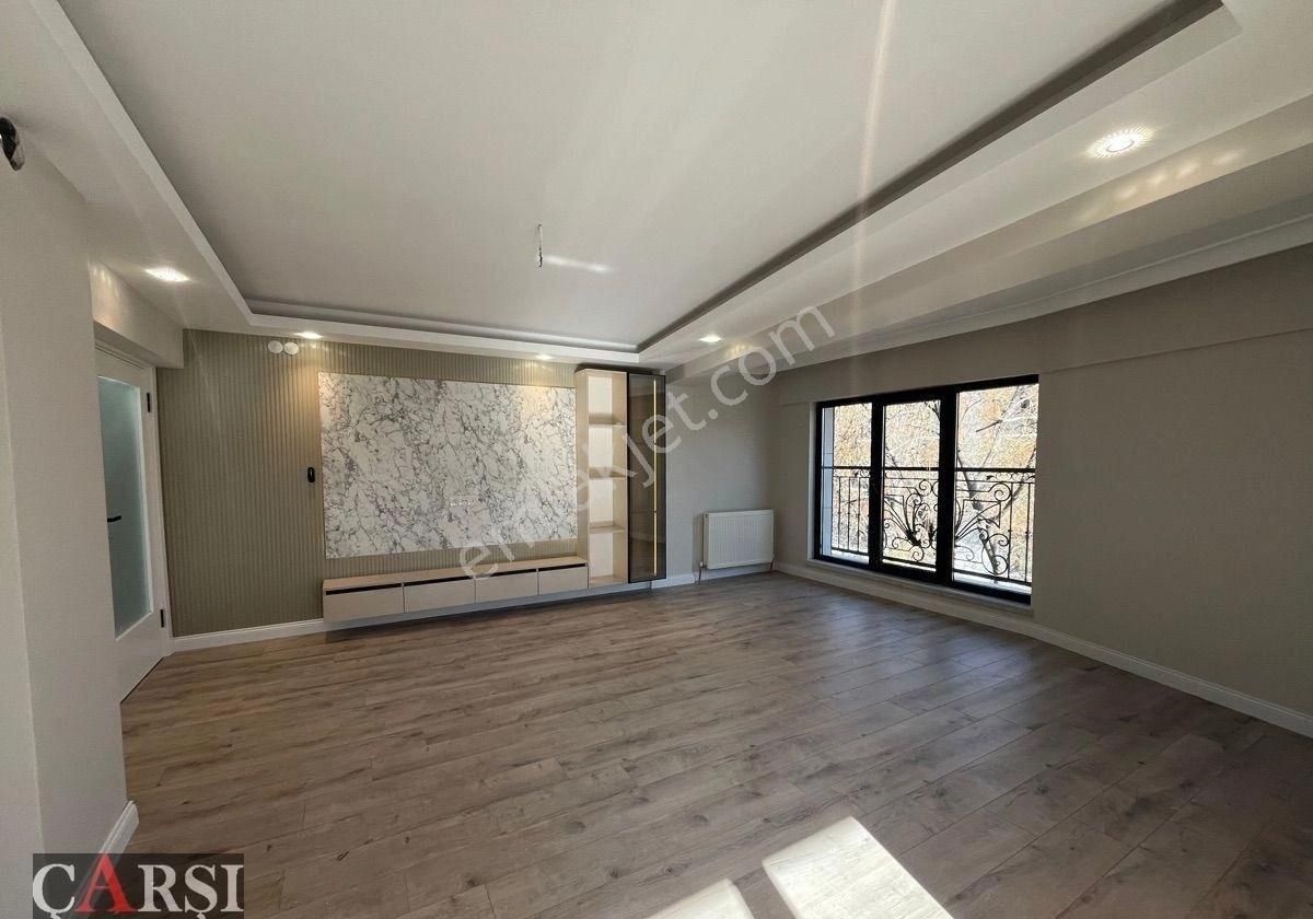 Çarşı”dan Köşe Parselde Manzaralı Dubleks Teras - Görsel 3