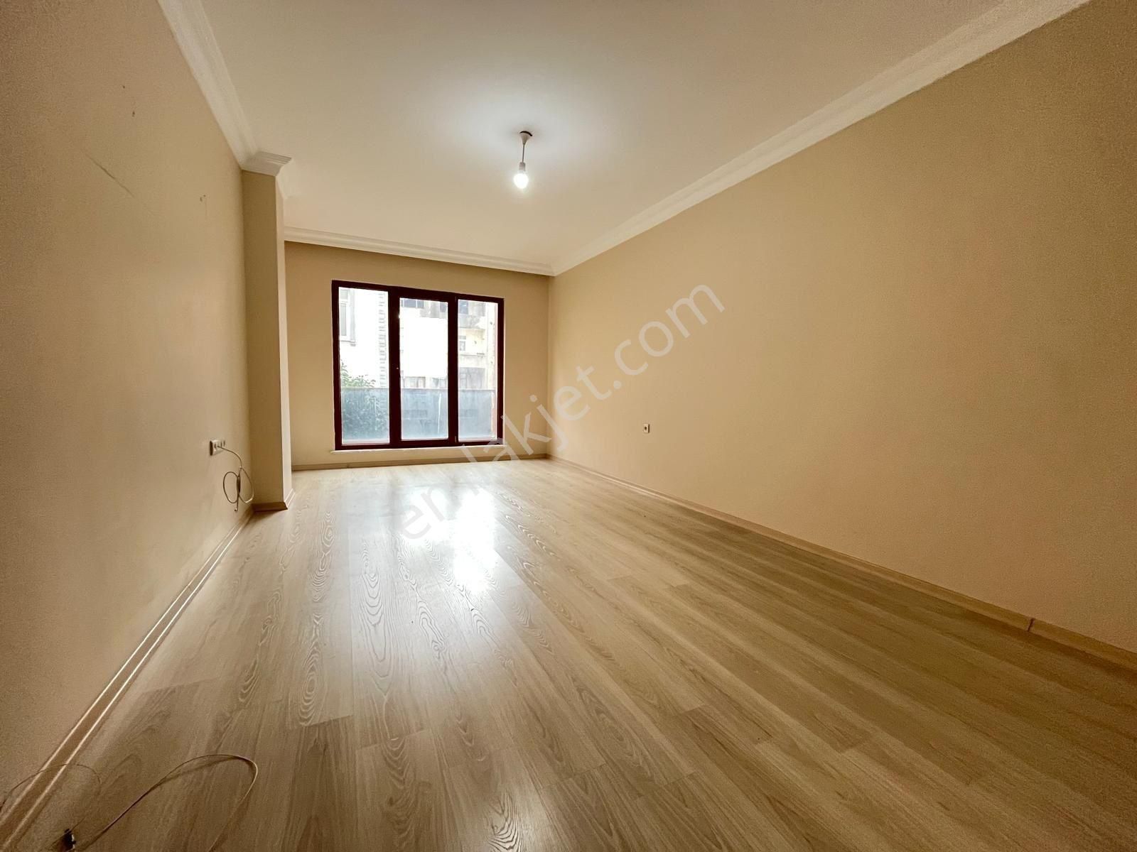 Loft'tan Kemalpaşa Mah 2+1 Asansörlü 90m2 1.kat Ön Çephe Daire