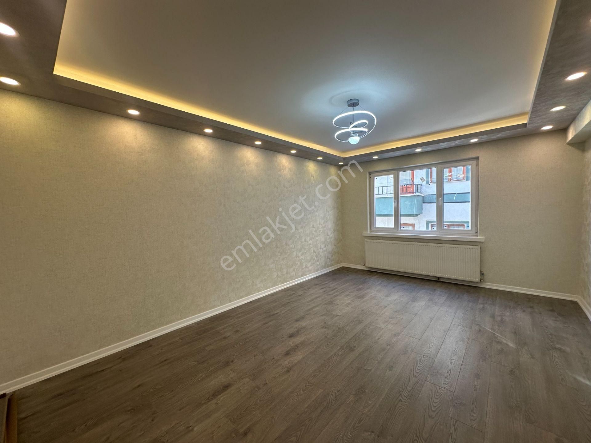 Etimesgut Süvari Mah. Gimsa Yürüme Mesafasinde Ara Kat Lüks 3+1 - Görsel 2