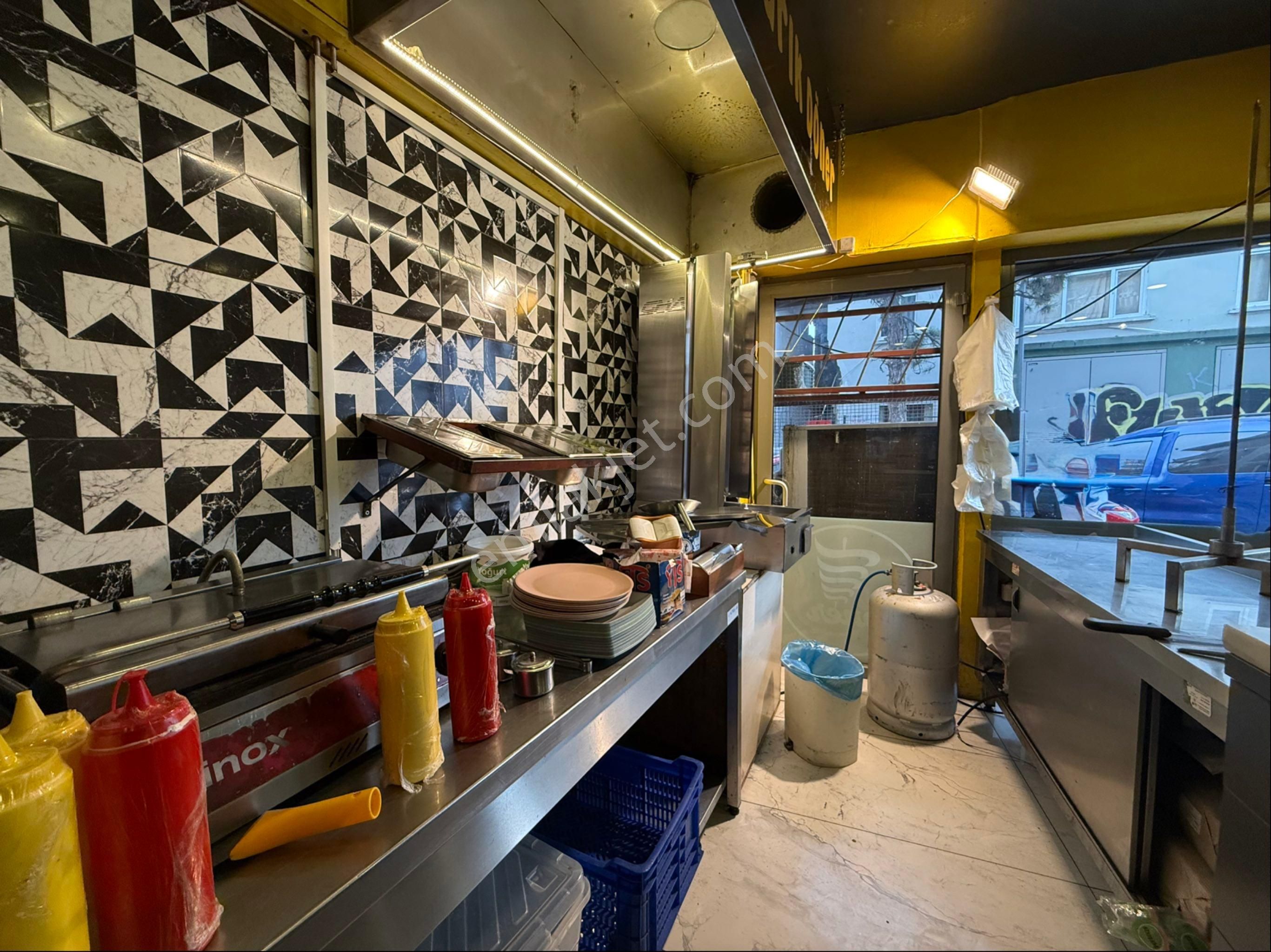 Şehirin Göbeğinde Kurulu Düzen Devren Satılık Fast Food Dükkanı - Görsel 14