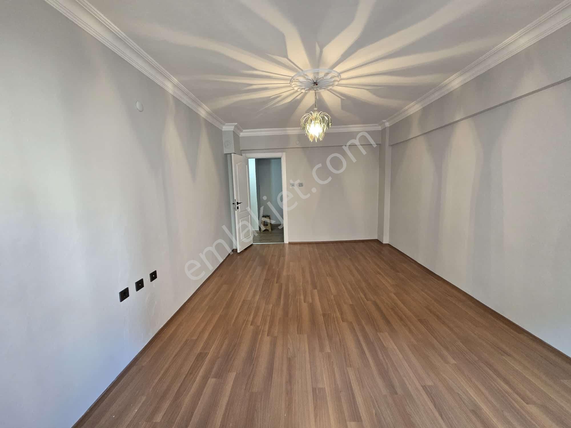 Çorluda Satılık Şinasi Kurşun Cad Yakını 3+1 Masrafsız Daire - Görsel 6
