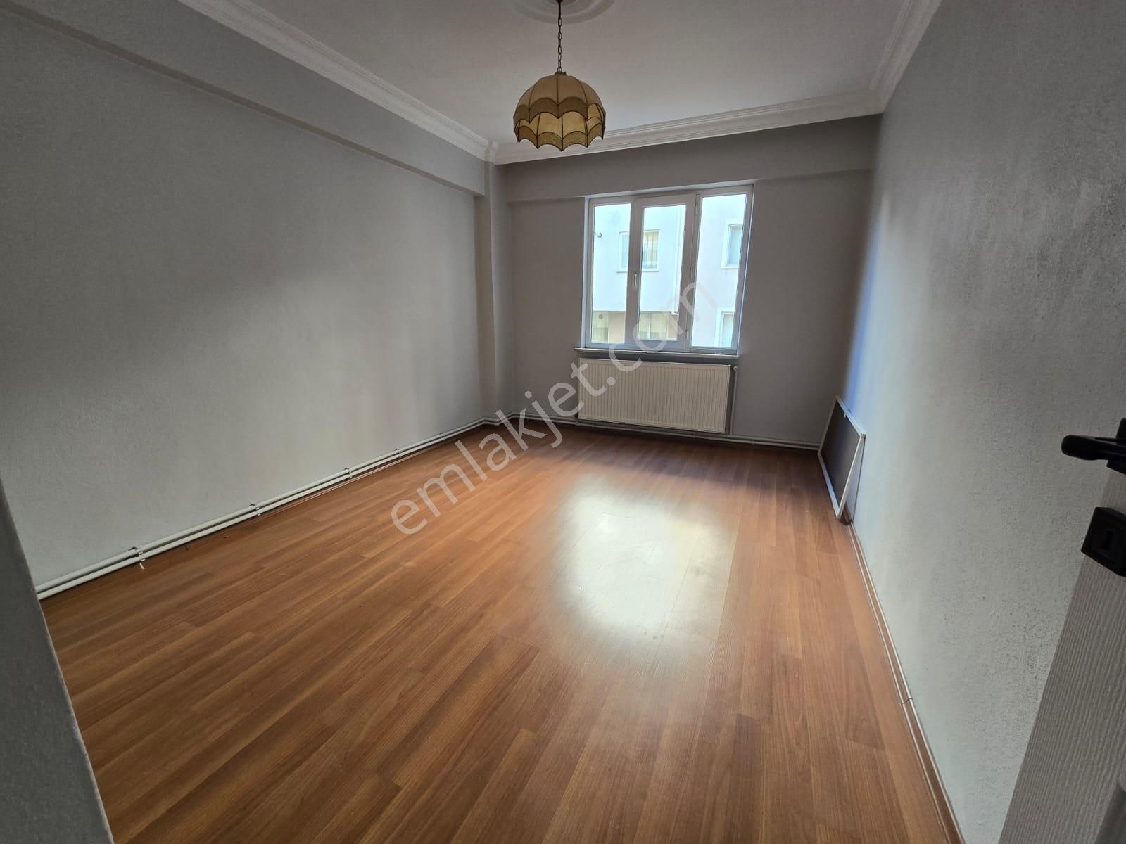 Çorluda Satılık Şinasi Kurşun Cad Yakını 3+1 Masrafsız Daire - Görsel 12