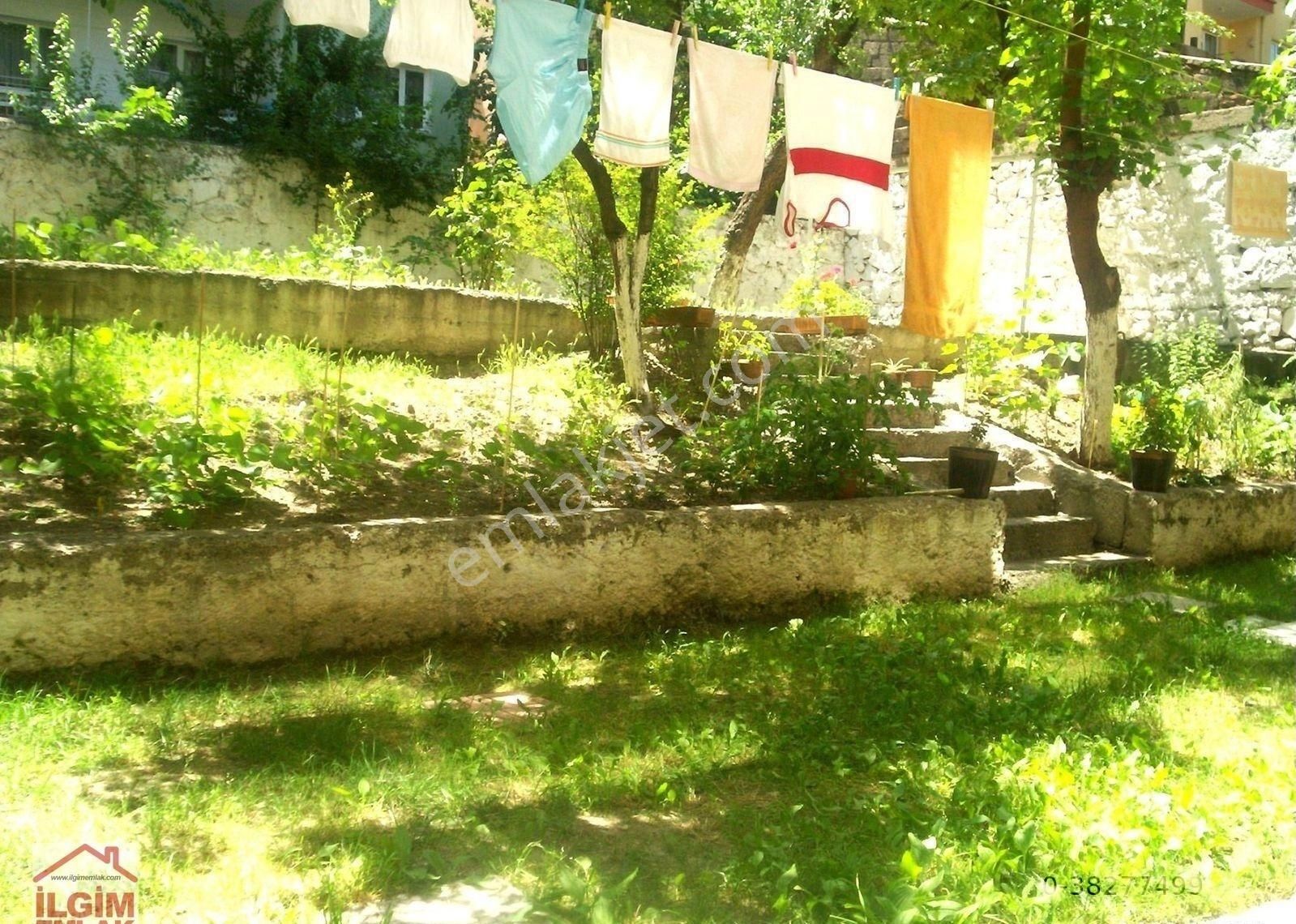 Kolej Samur Sokak'ta Kiralık 2+1 Bahçe Katı - Görsel 11