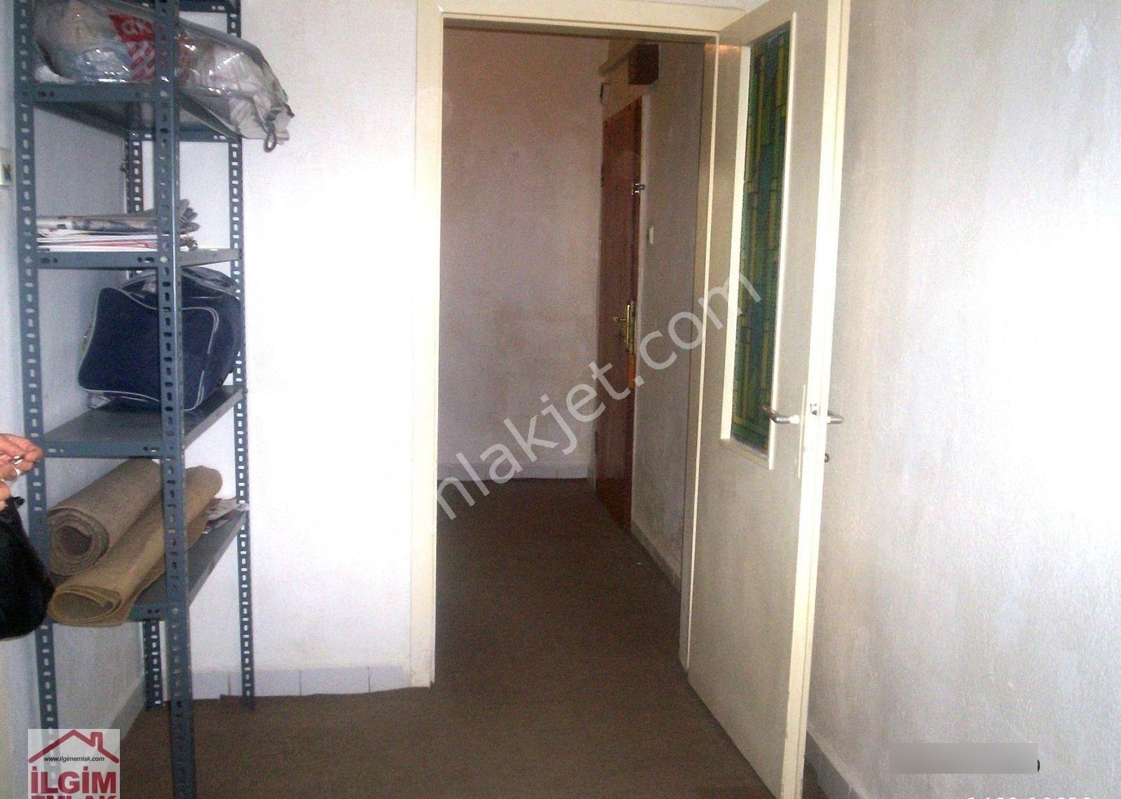 Kolej Samur Sokak'ta Kiralık 2+1 Bahçe Katı - Görsel 17