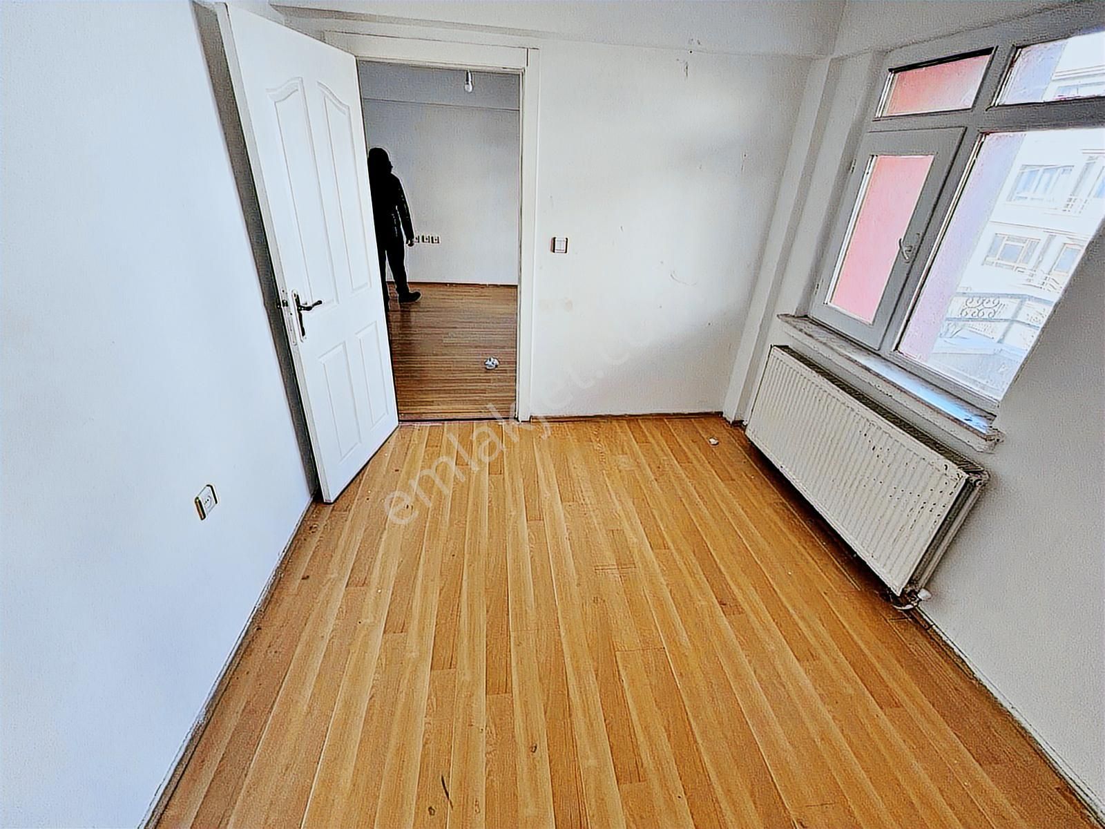 Valentia'dan Cadde Yakını Ara Katta Kiralık 3+1 Daire !!! - Görsel 6