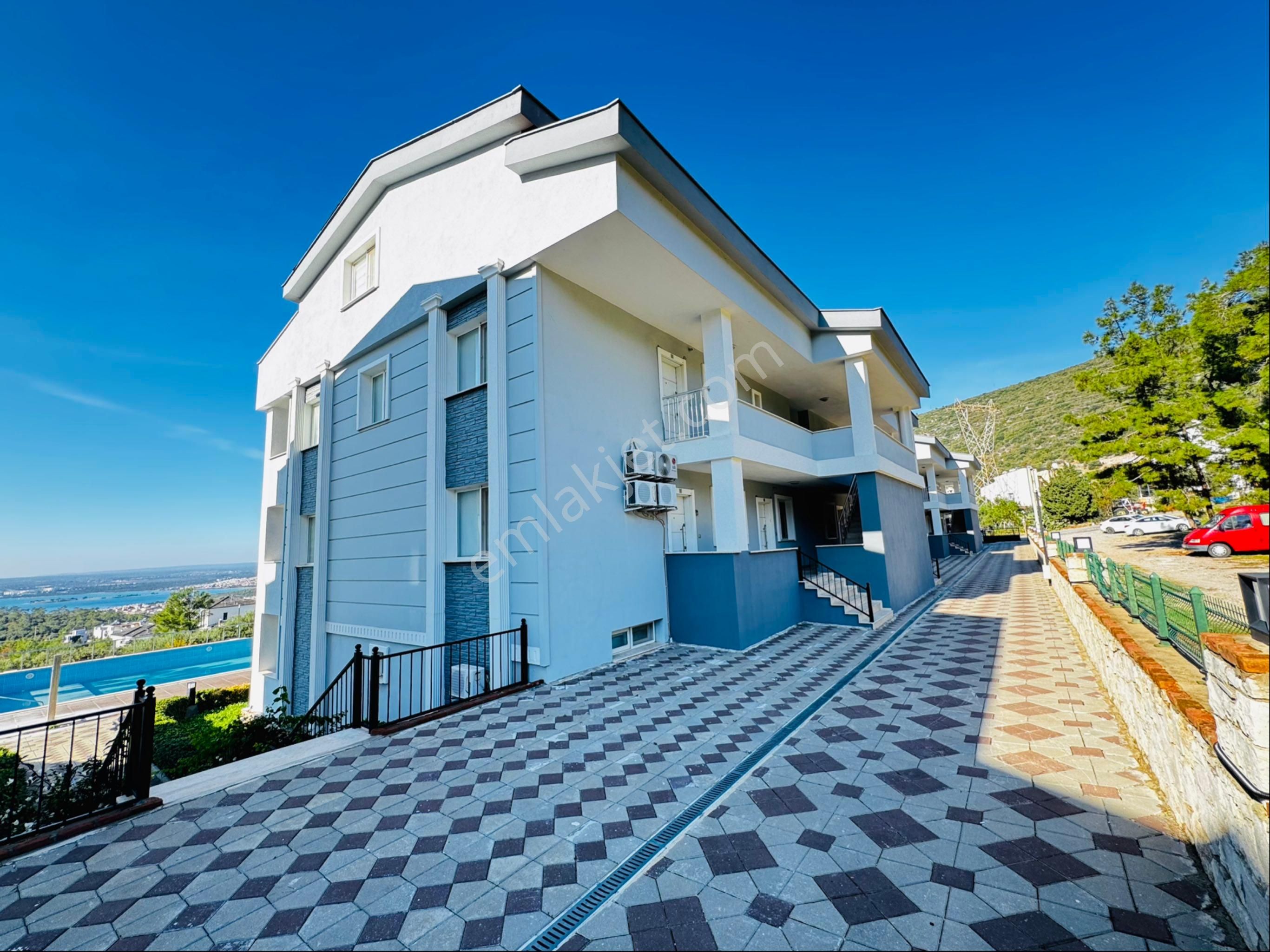 Özel Site İçinde Eşyalı | Köşe Konumlu, Manzaralı 2+1 Yazlık Daire - Görsel 12