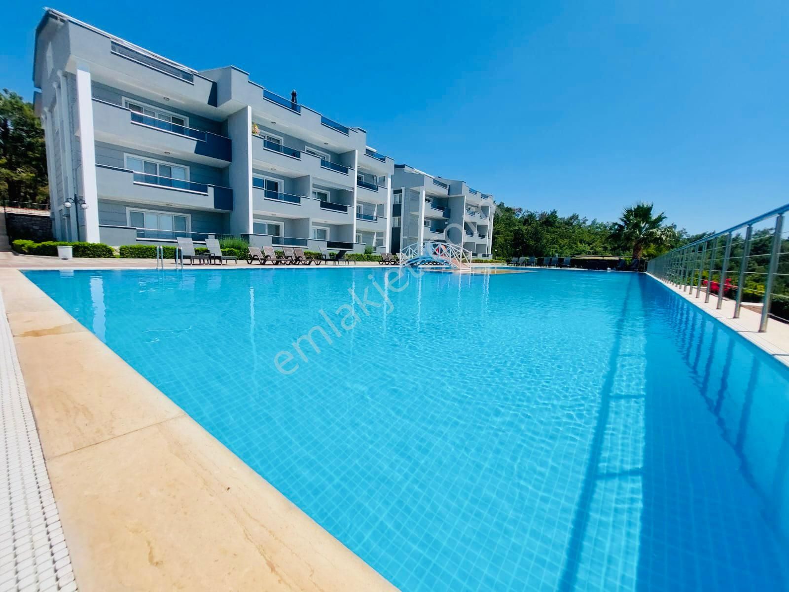 Özel Site İçinde Eşyalı | Köşe Konumlu, Manzaralı 2+1 Yazlık Daire - Görsel 7