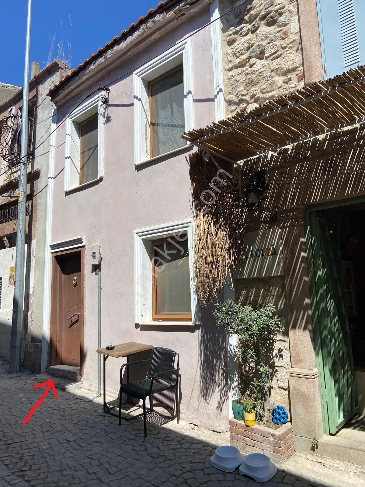 Balıkesir Ayvalık Kücükköy De Satılık Mustakil Ev.bahceli. - Görsel 2