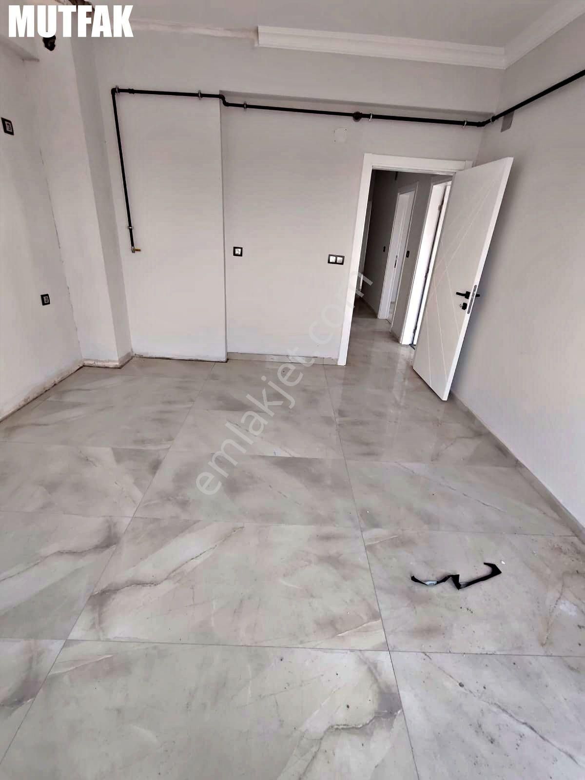 Yavuz Sultan Selimde Emsalsiz Fırsat Daire - Görsel 18