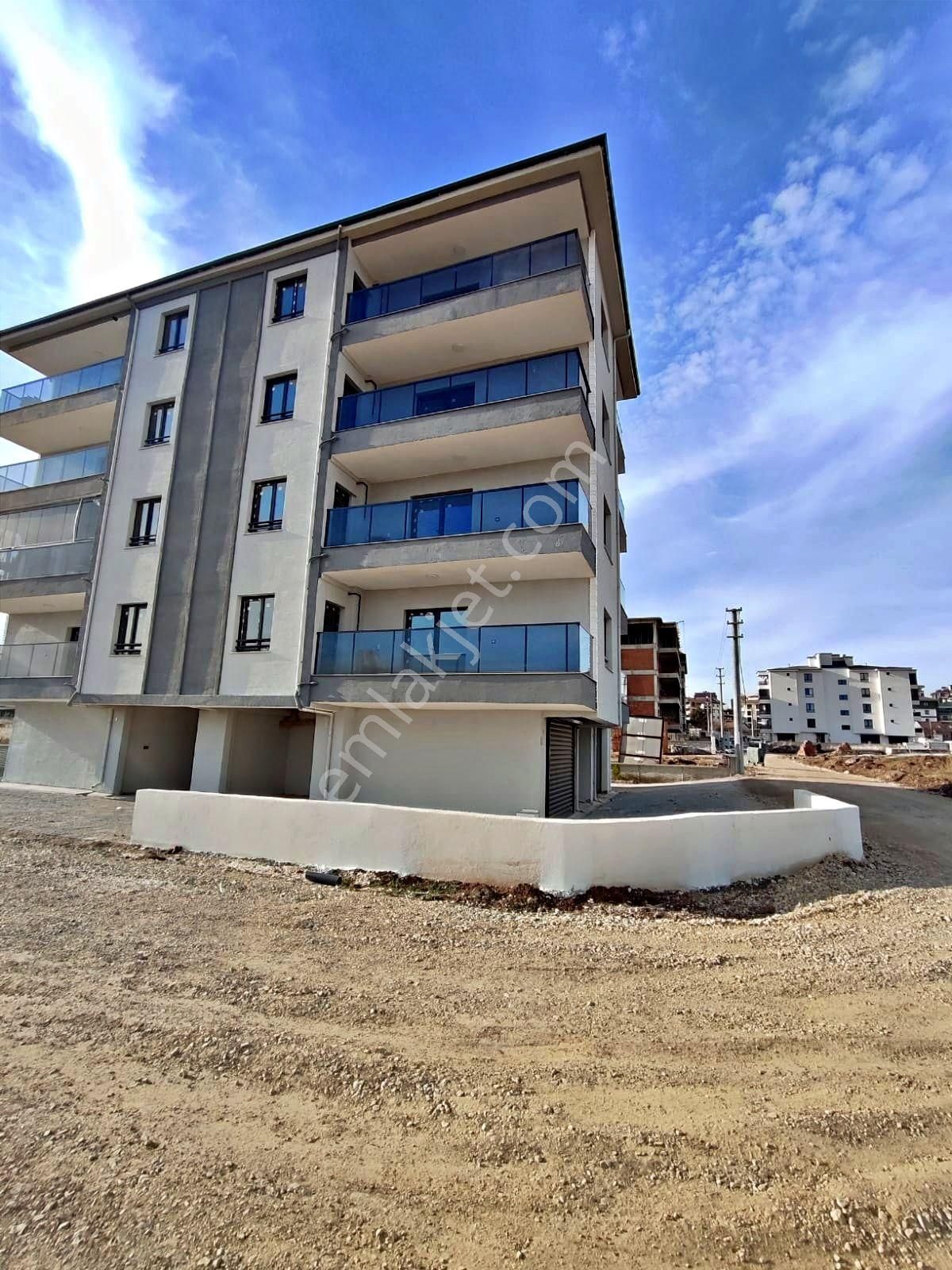 Yavuz Sultan Selimde Emsalsiz Fırsat Daire - Görsel 3