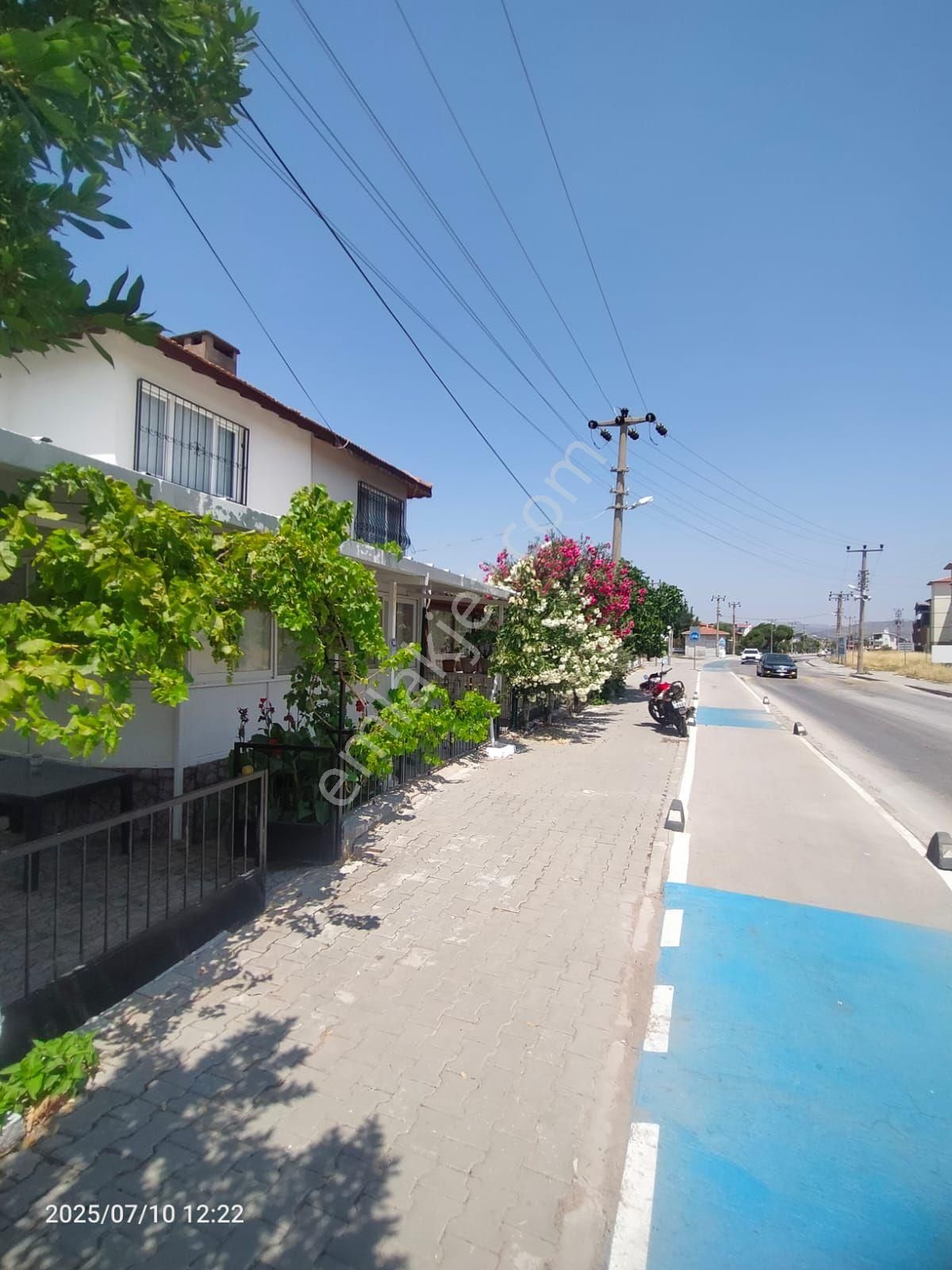 Saadet Korkmaz Emlak'tan Denize 250 Metre Satılık 3+1 Villa - Görsel 2