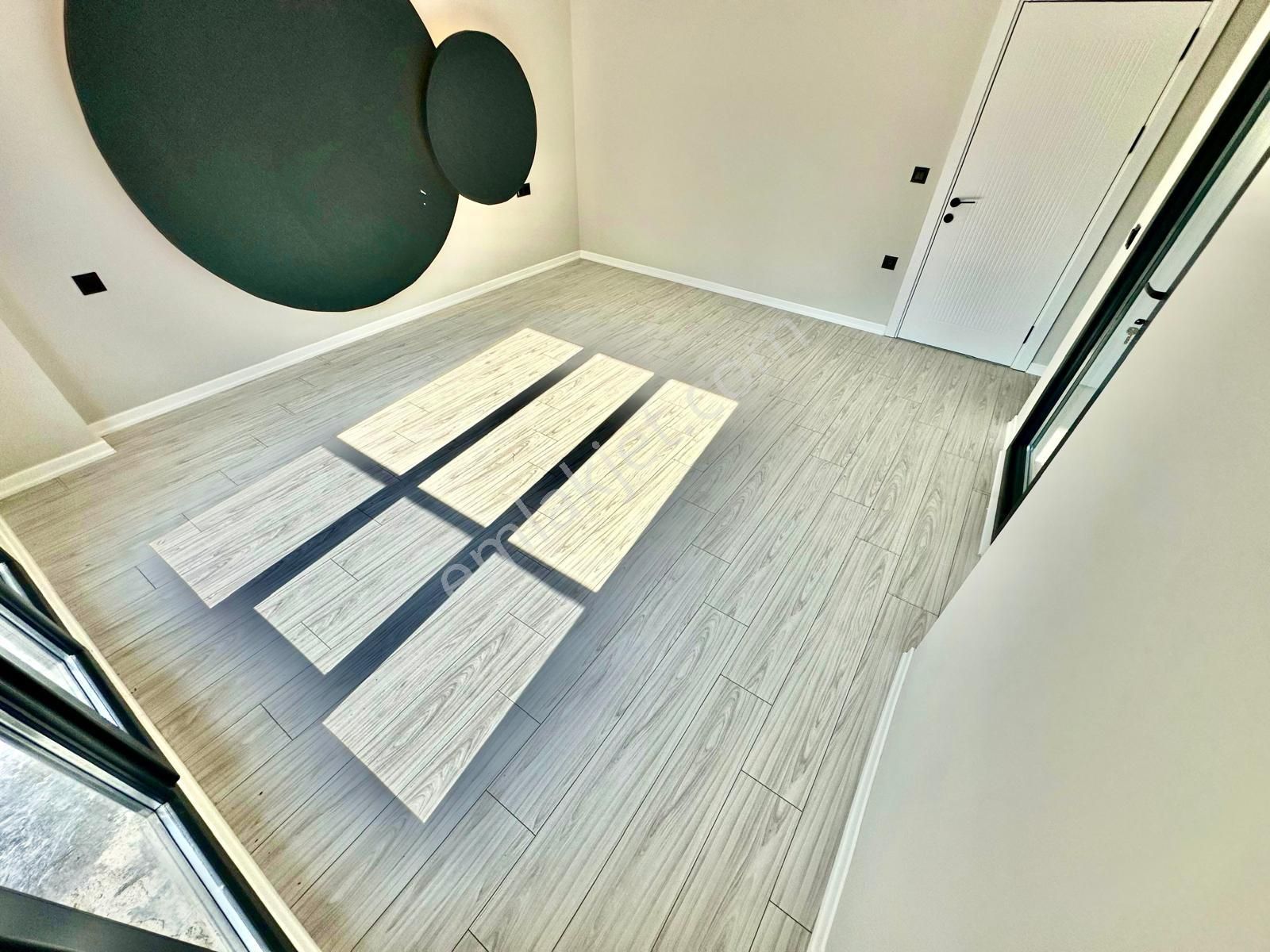 Berkay Demirel'den Göz Alıcı Manzaraya Sahip Sıfır 4+1 Villa - Görsel 15