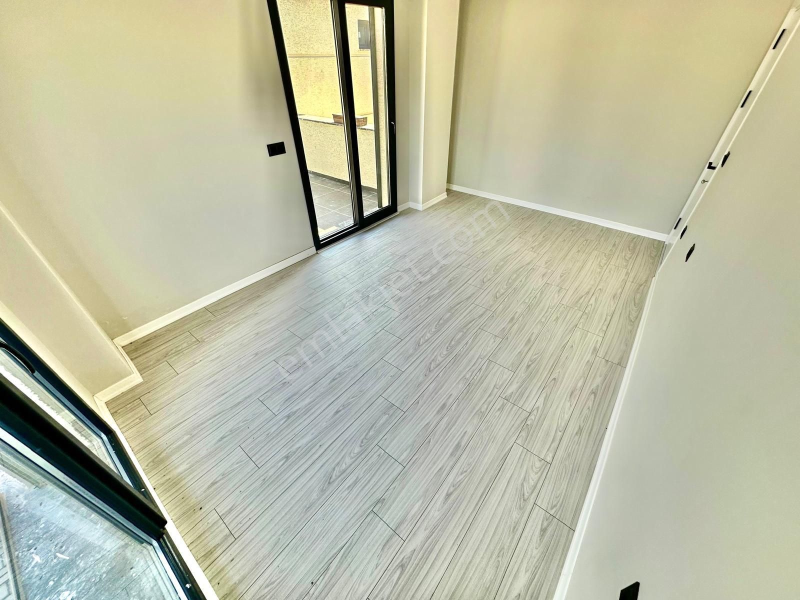 Berkay Demirel'den Göz Alıcı Manzaraya Sahip Sıfır 4+1 Villa - Görsel 31